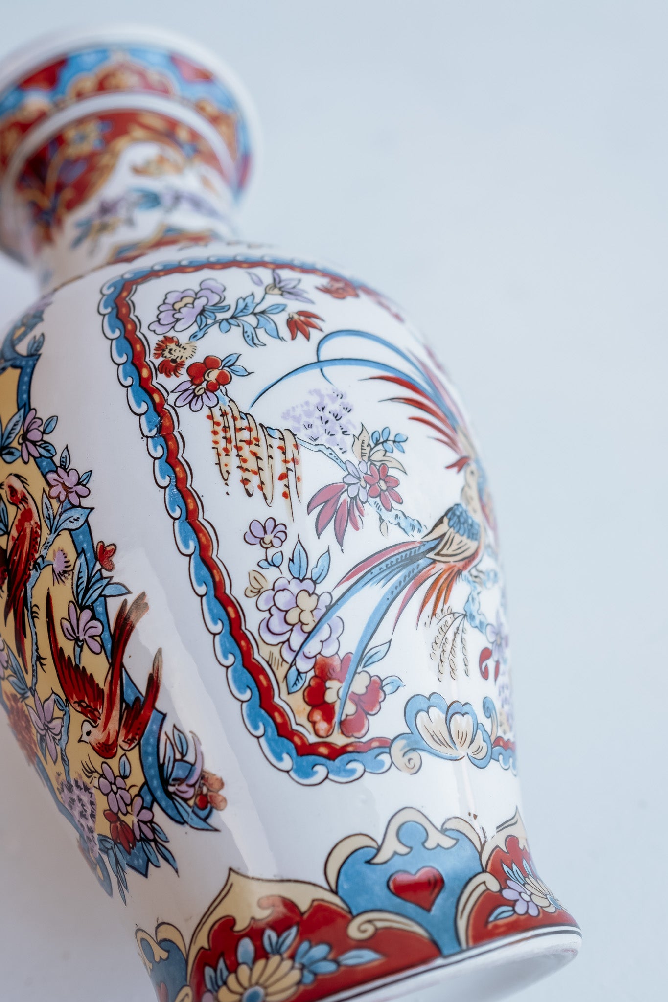 Oriental porcelain vase YP Derevua