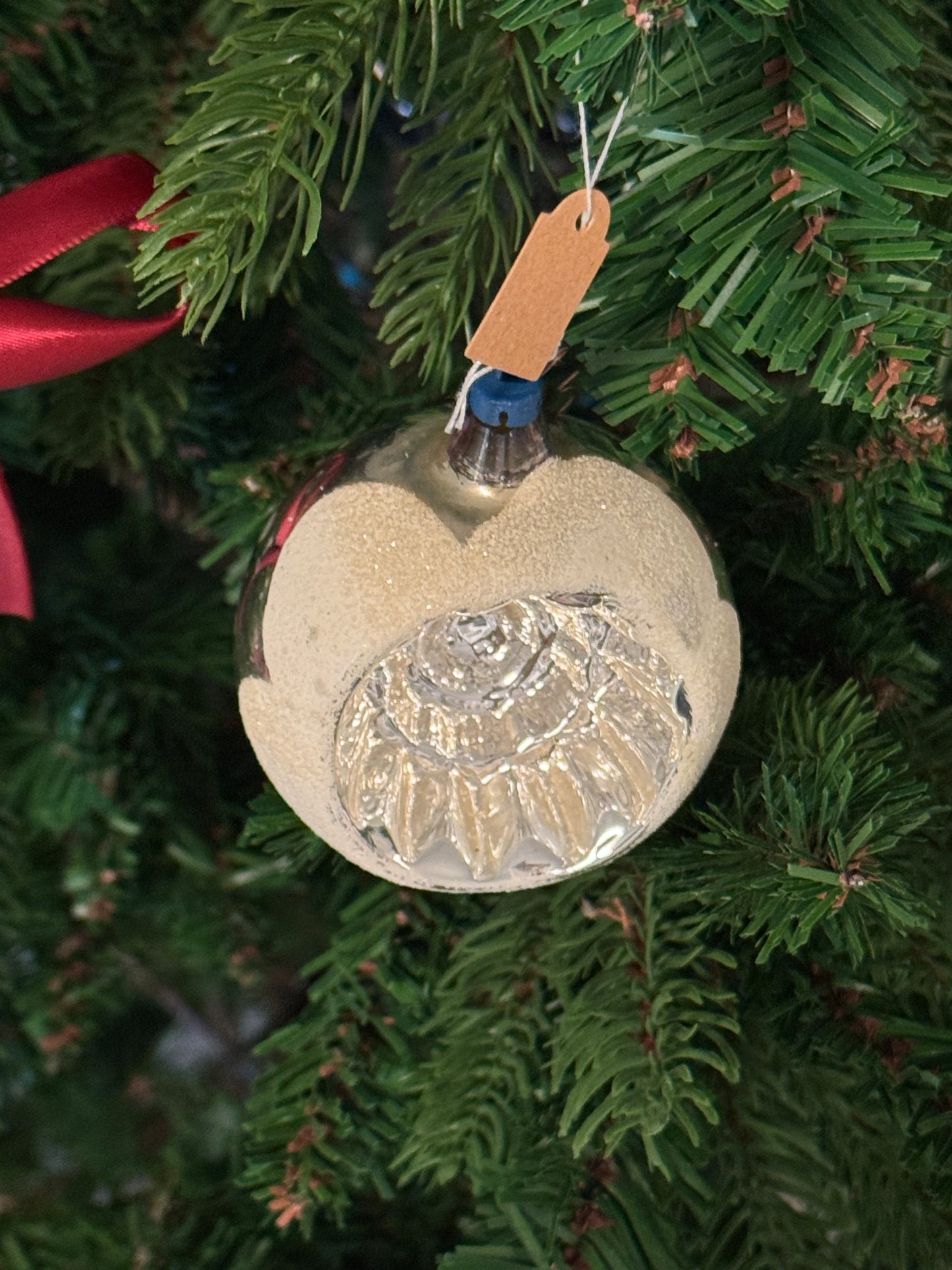 Vintage grote zilver deuk kerstbal