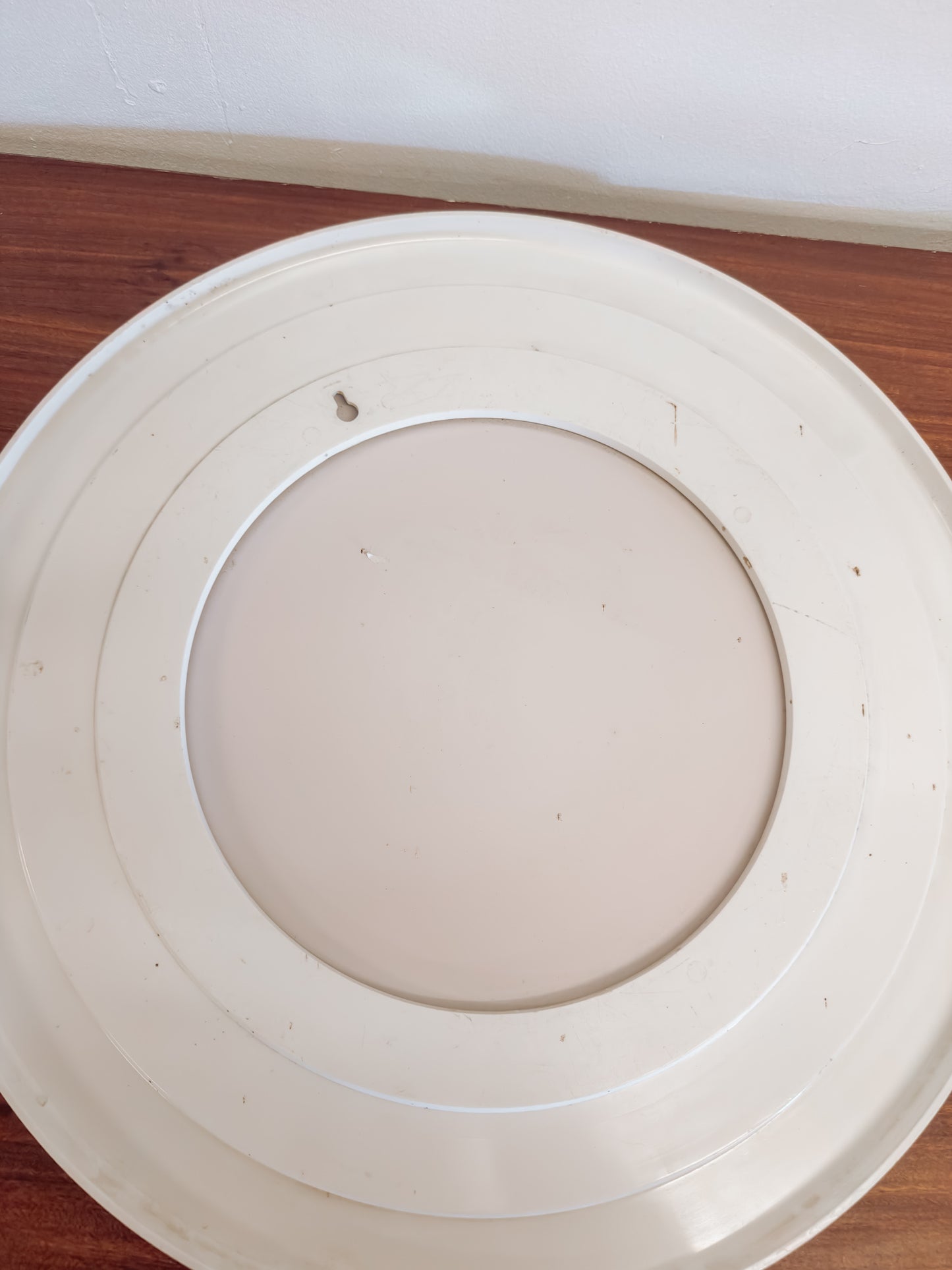 Vintage grote ronde spiegel met witte rand