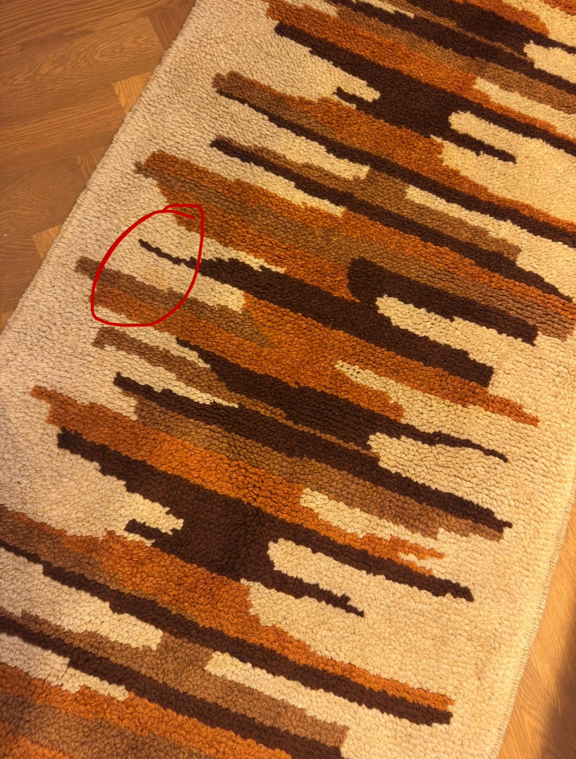 100% Wollen vintage vloerkleed, jaren 70 (200x70cm)