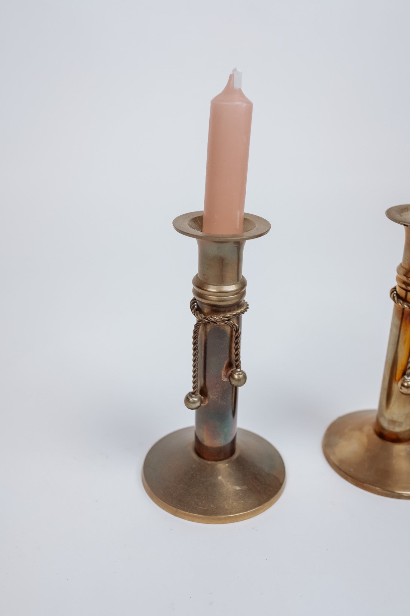 Set van 3 messing kandelaars met strikjes