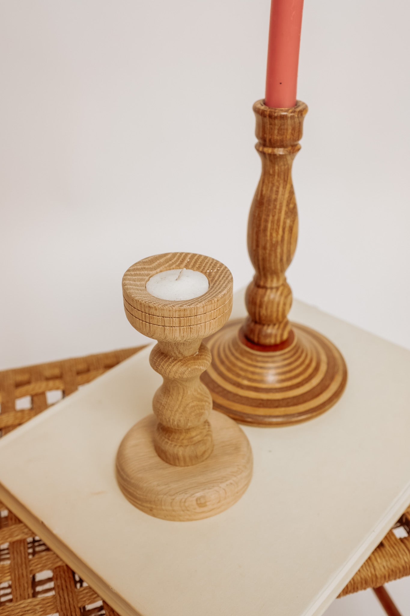 Set van 2 houten kandelaars mix & match