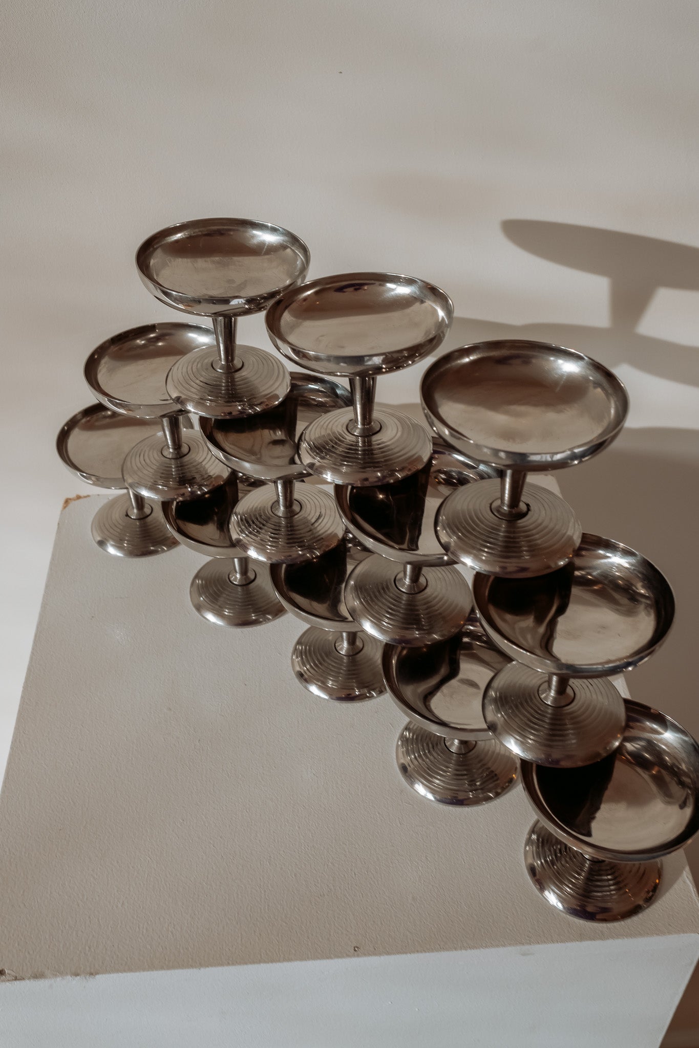 Set van 12 vintage Italiaanse rvs coupes (klein formaat)