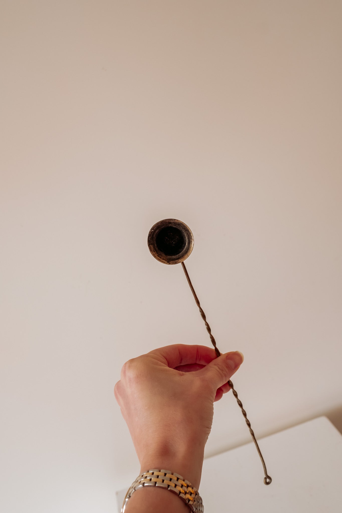 Antieke messing kaarsdover 28cm