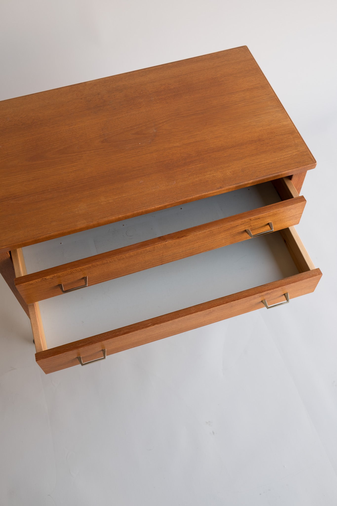 Mid century chest of drawers on wheels