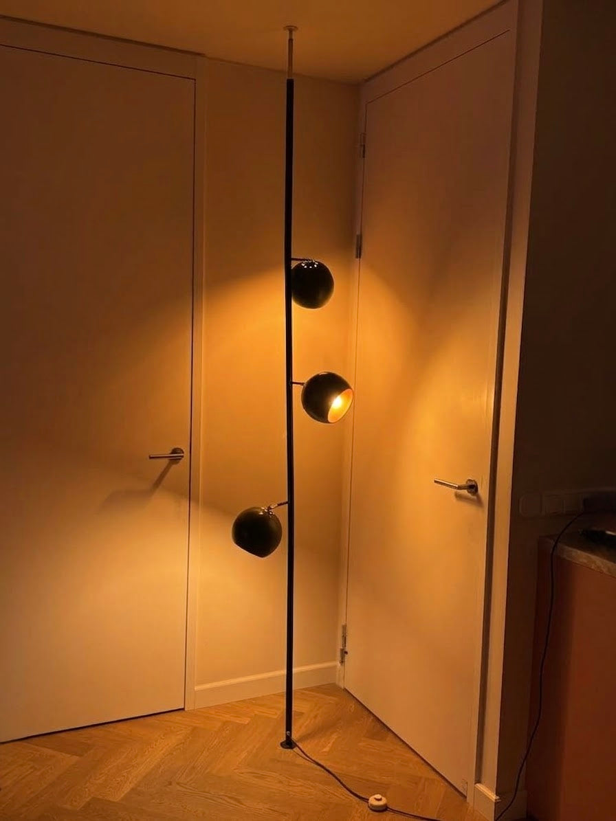 Mid century modern eyeball tension pole lamp, jaren 60