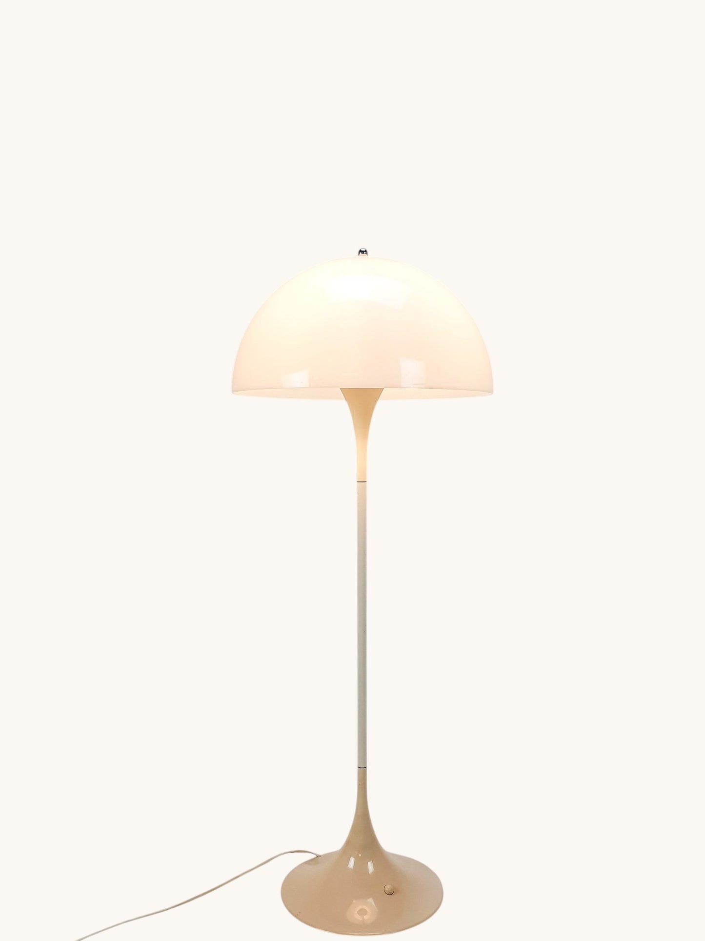 Originele Verner Panton Panthella vloerlamp in roomwit