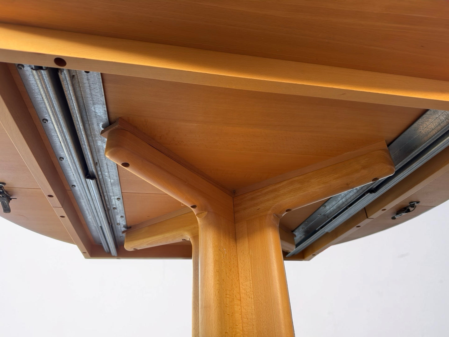 Vintage Deense uitschuifbare ronde eettafel