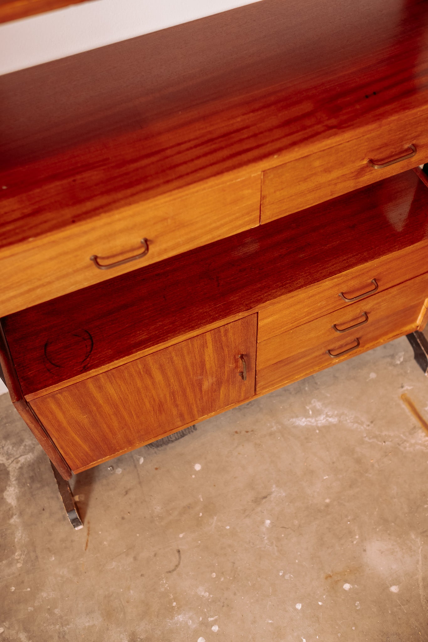 Simpla Lux modular wall unit