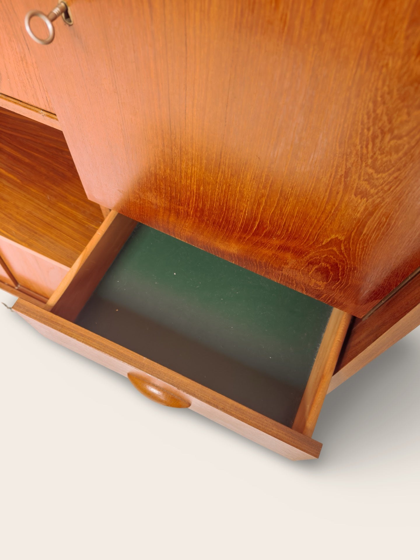 Mid Century highboard dressoir, jaren 60