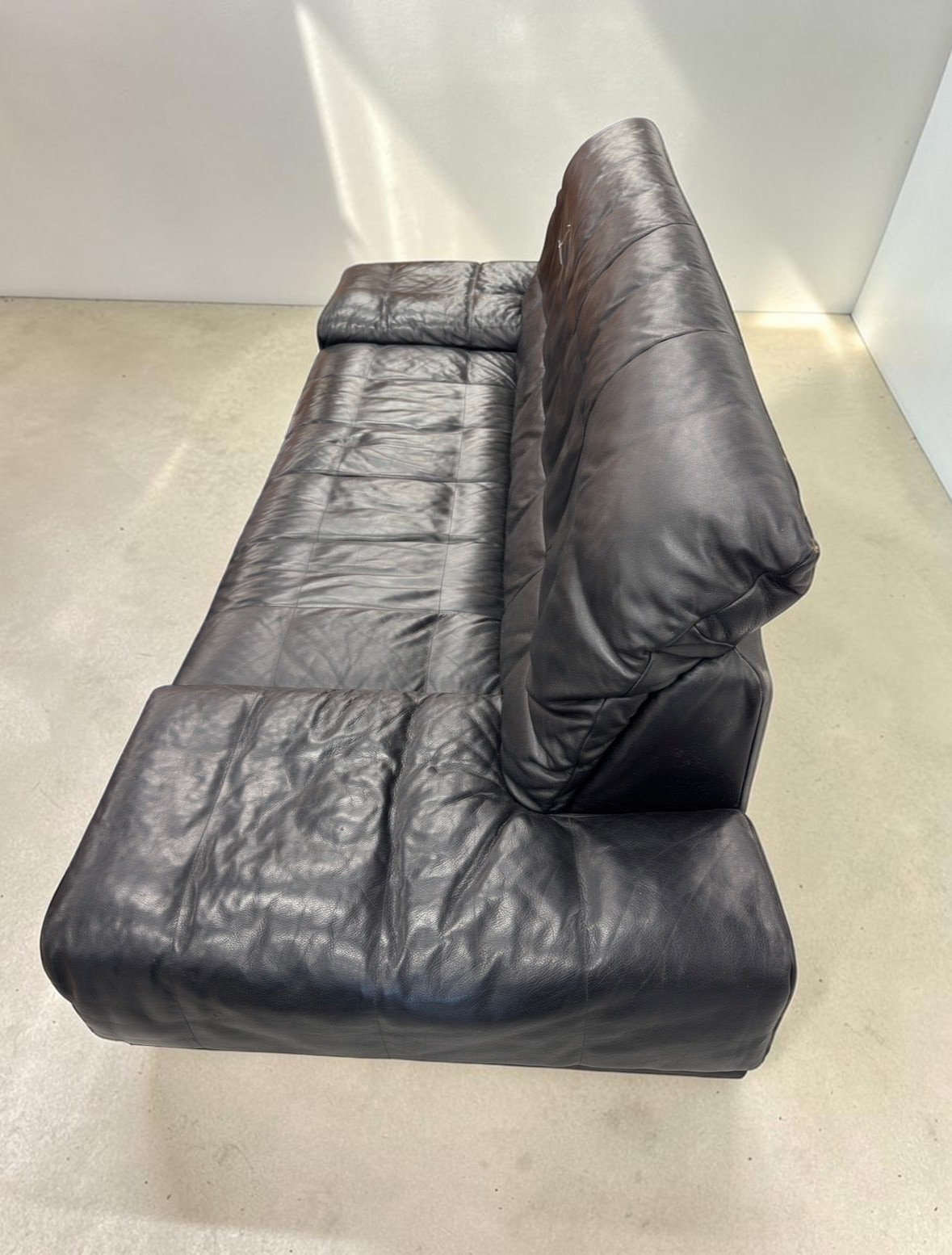 tessvintage zwarte leren Rolf Benz RB 3400 3-zitsbank uit de jaren 80 met verstelbare rugleuning
