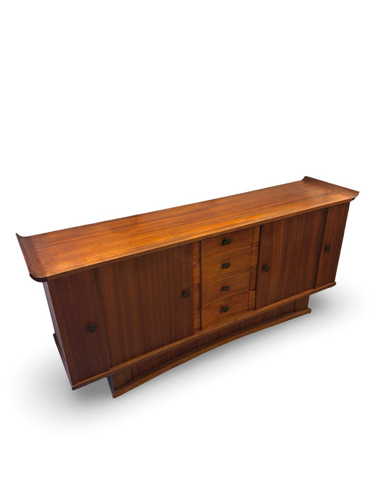 Vintage houten dressoir met bijzondere details, jaren 50