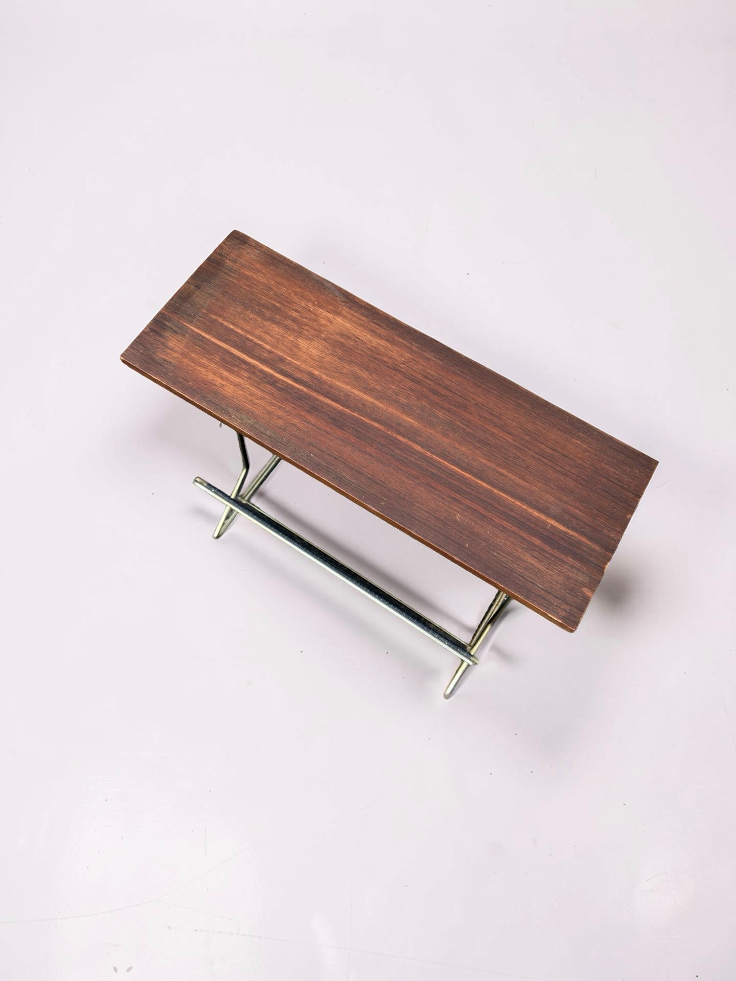Mid-century lectuurtafel, jaren 60