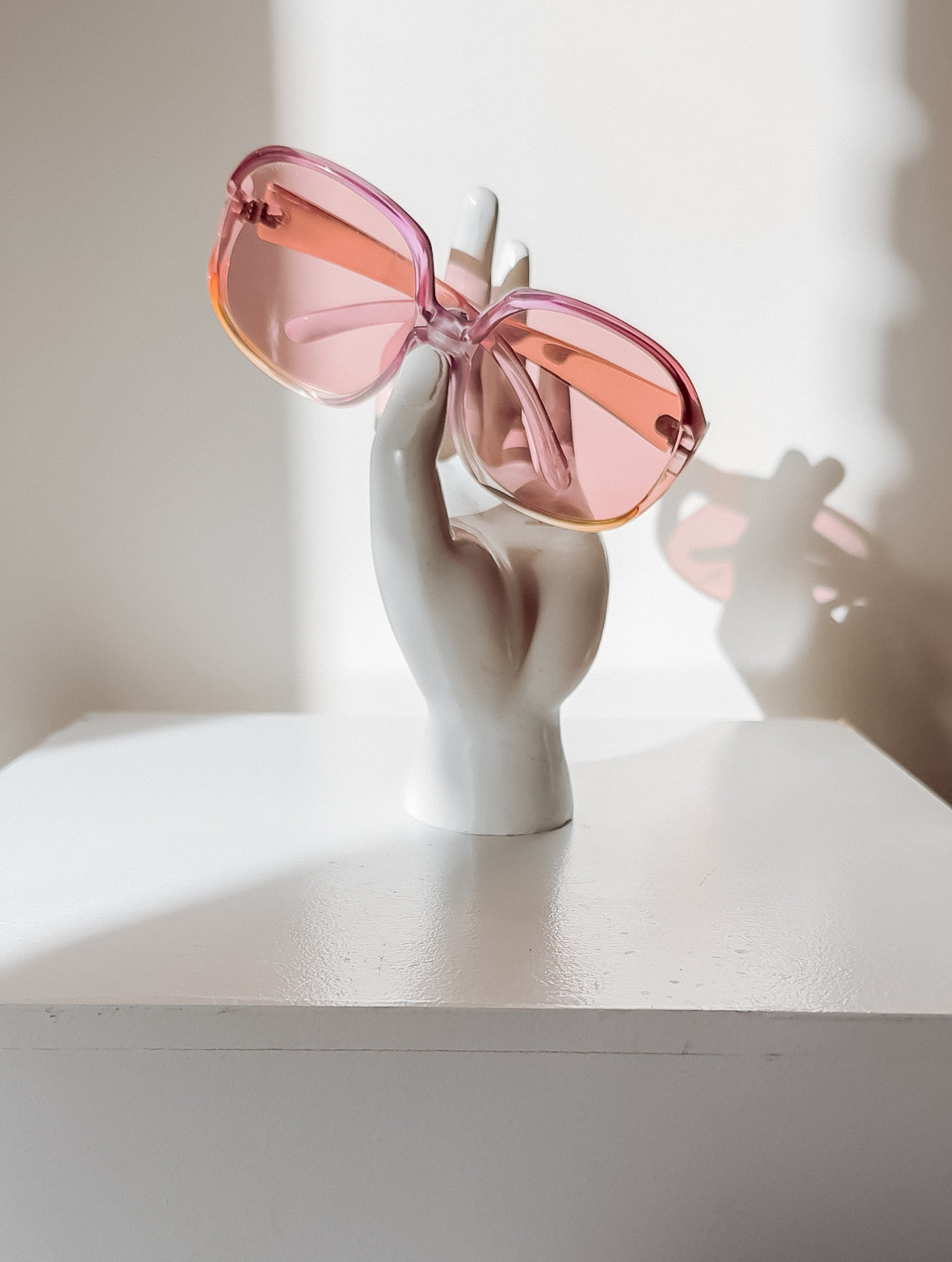 Vintage mannequin hand ringhouder