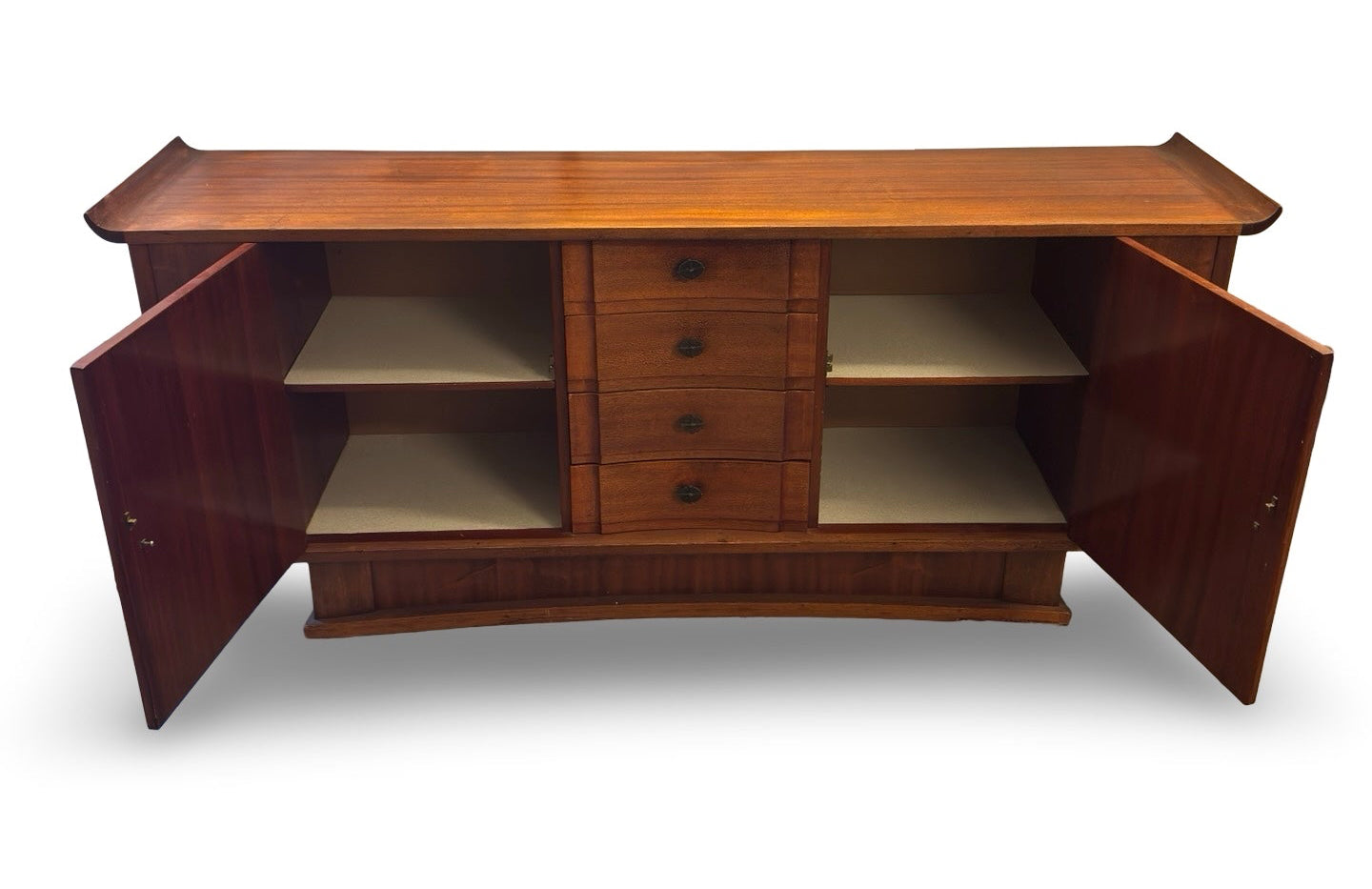 Vintage houten dressoir met bijzondere details, jaren 50