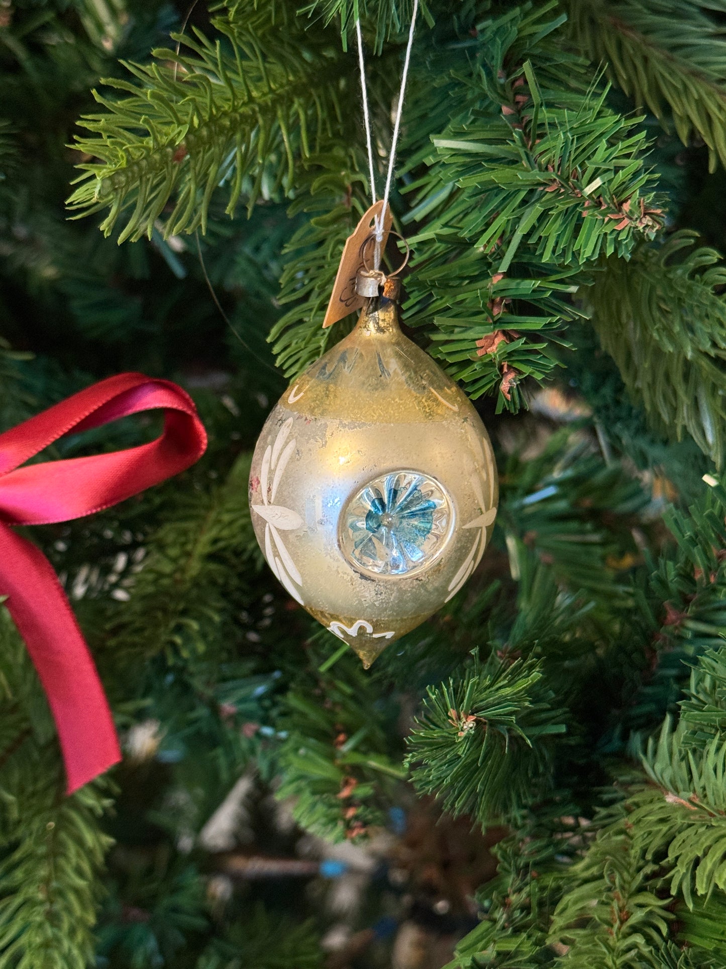 Vintage kerstbal zilveren pegel deuken