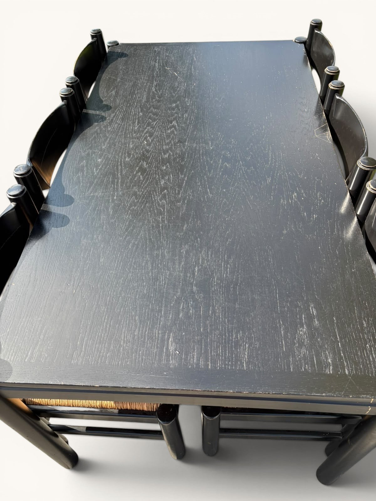 Eettafel met 6 stoelen van Vico Magistretti voor Cassina