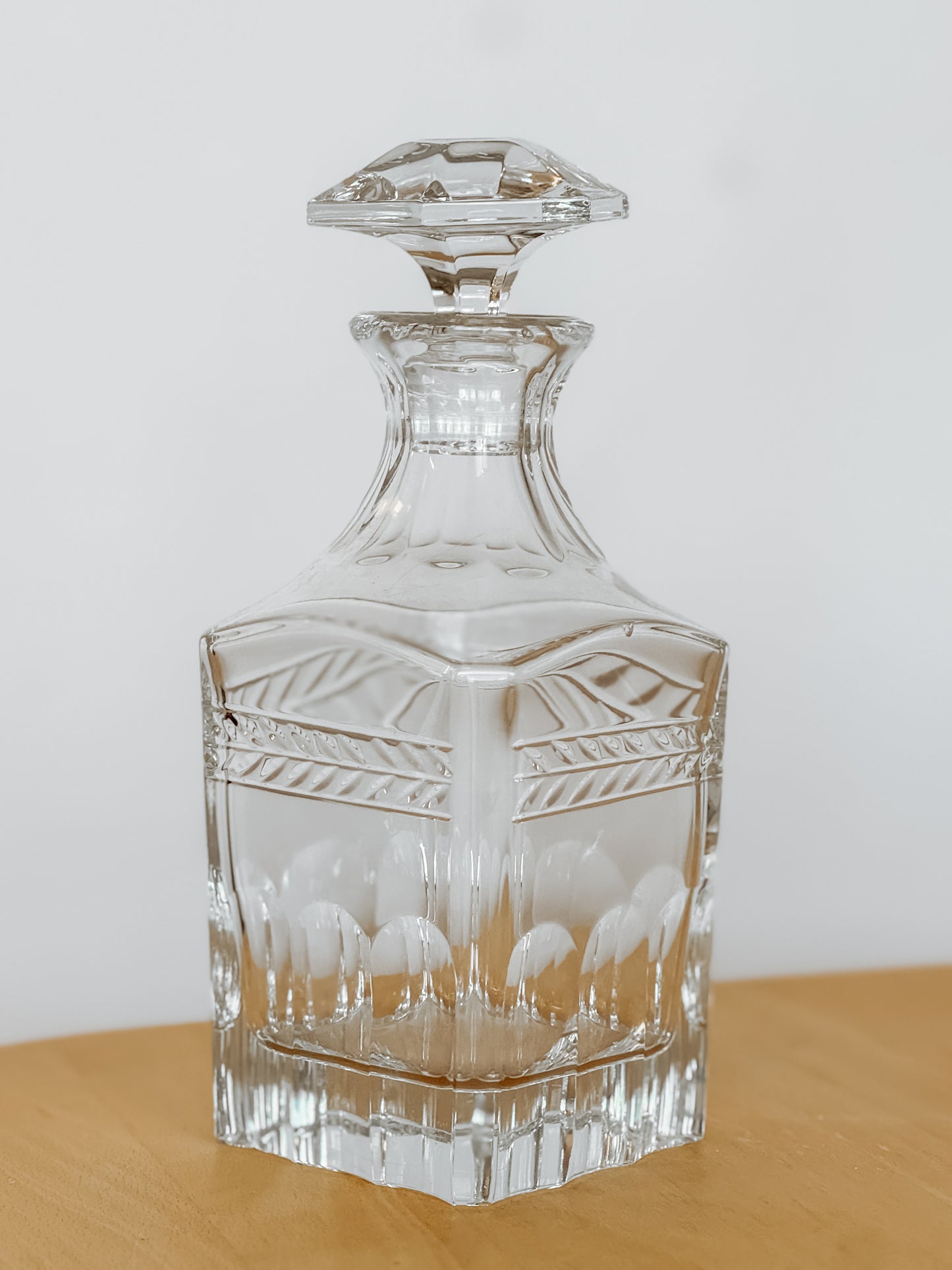 Vintage glazen whiskey karaf