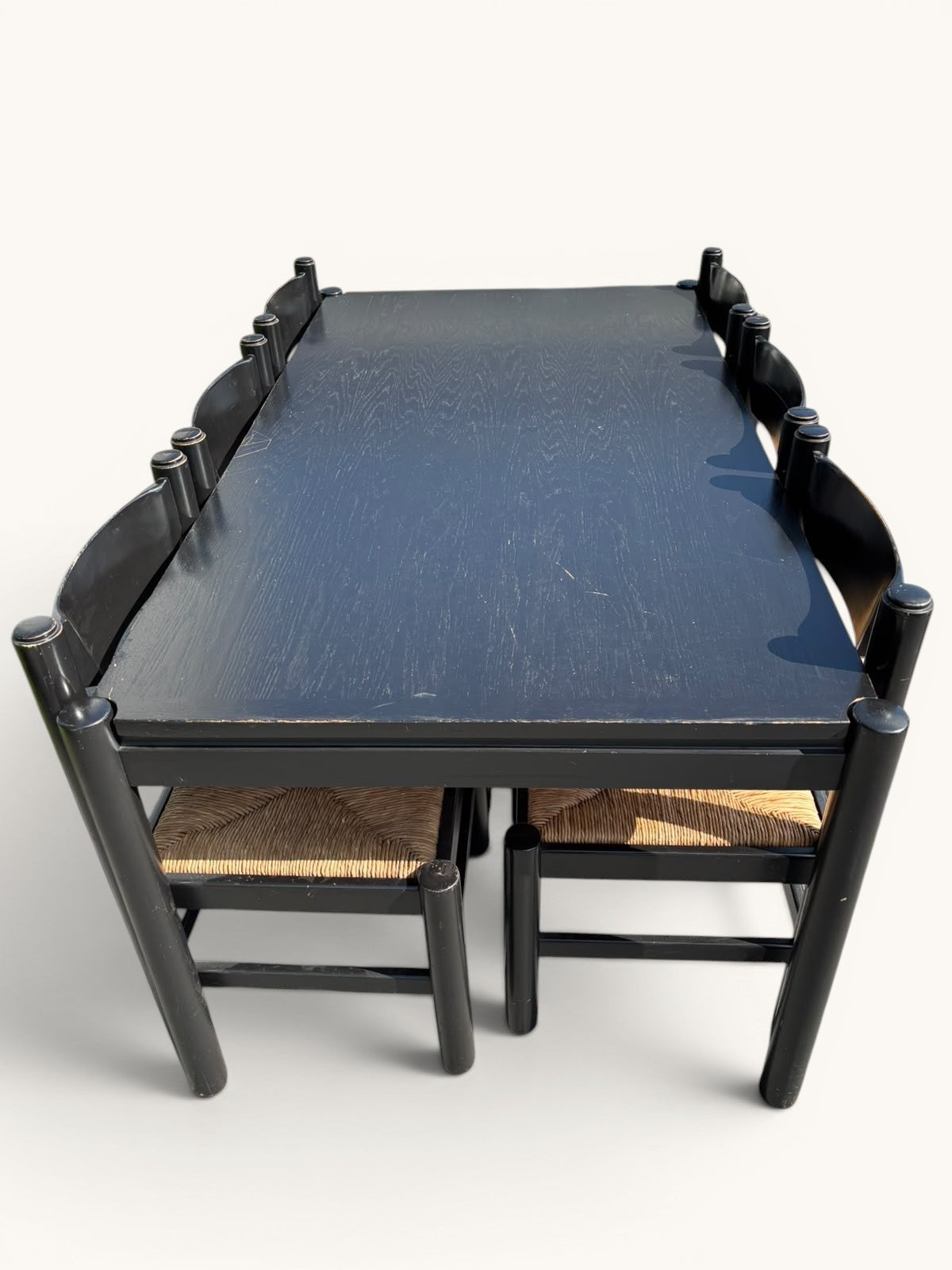 Eettafel met 6 stoelen van Vico Magistretti voor Cassina