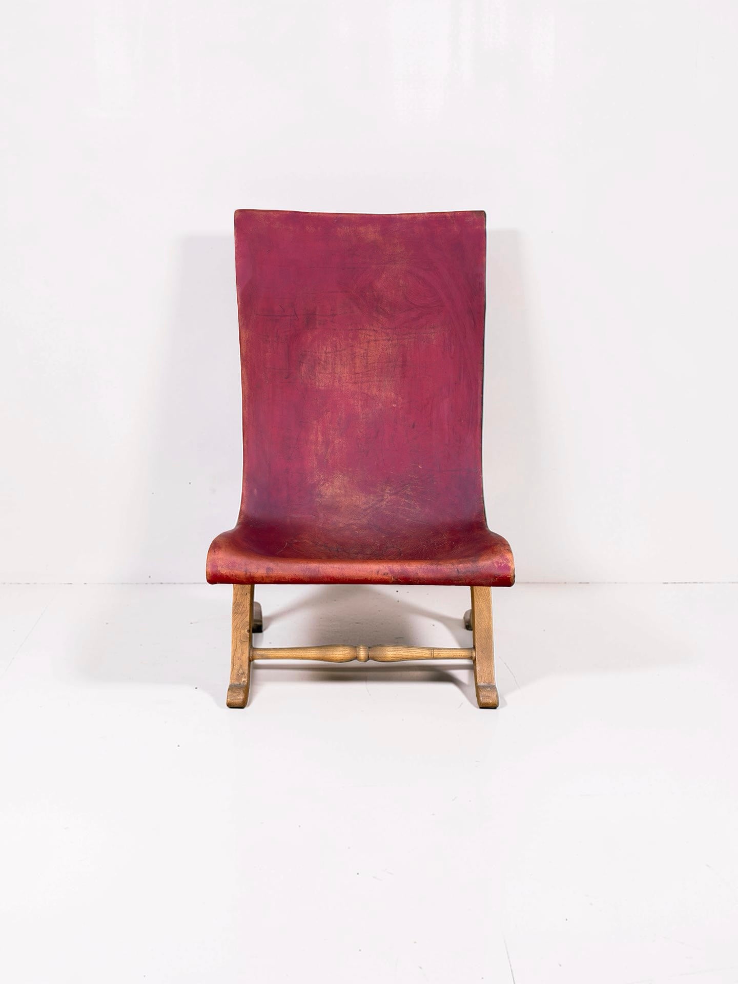 Slipper chair van rood leer van Pierre Lottier voor Valenti