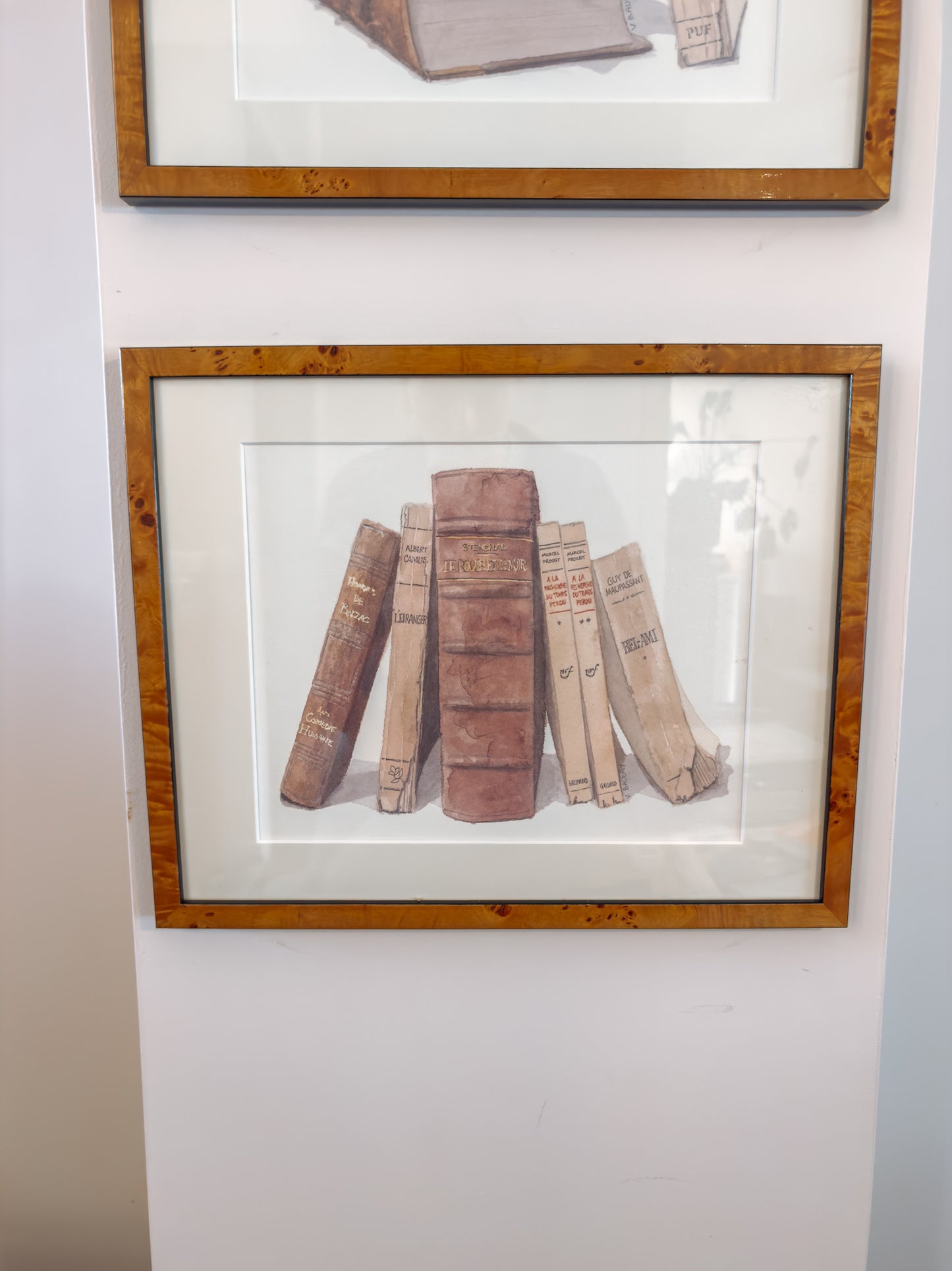 Aquarellen van boeken in burlwood lijst, set van 2
