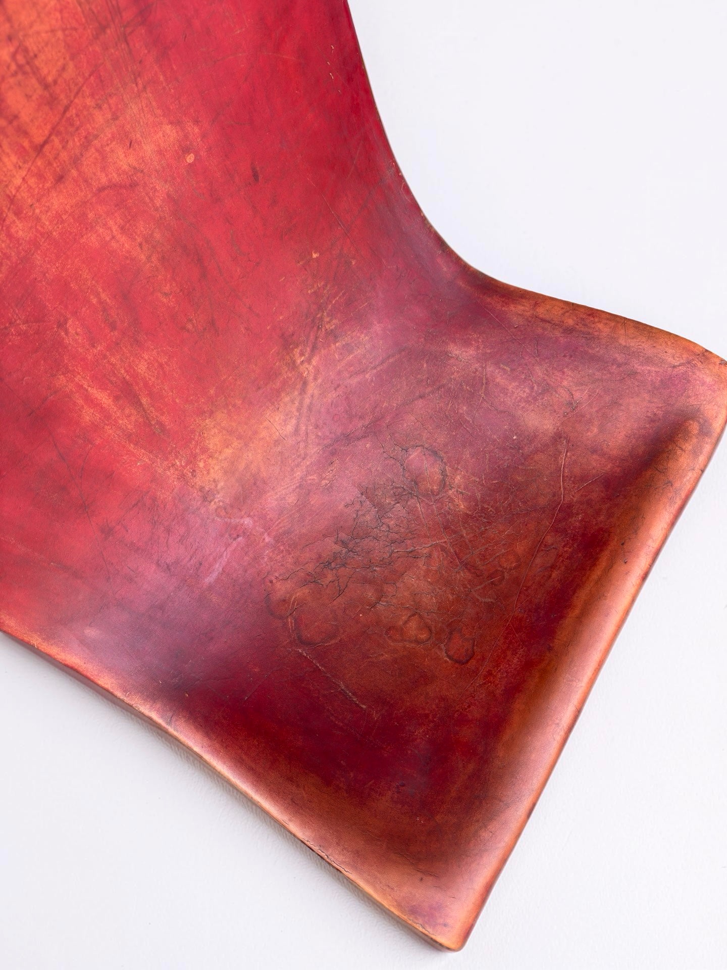 Slipper chair van rood leer van Pierre Lottier voor Valenti
