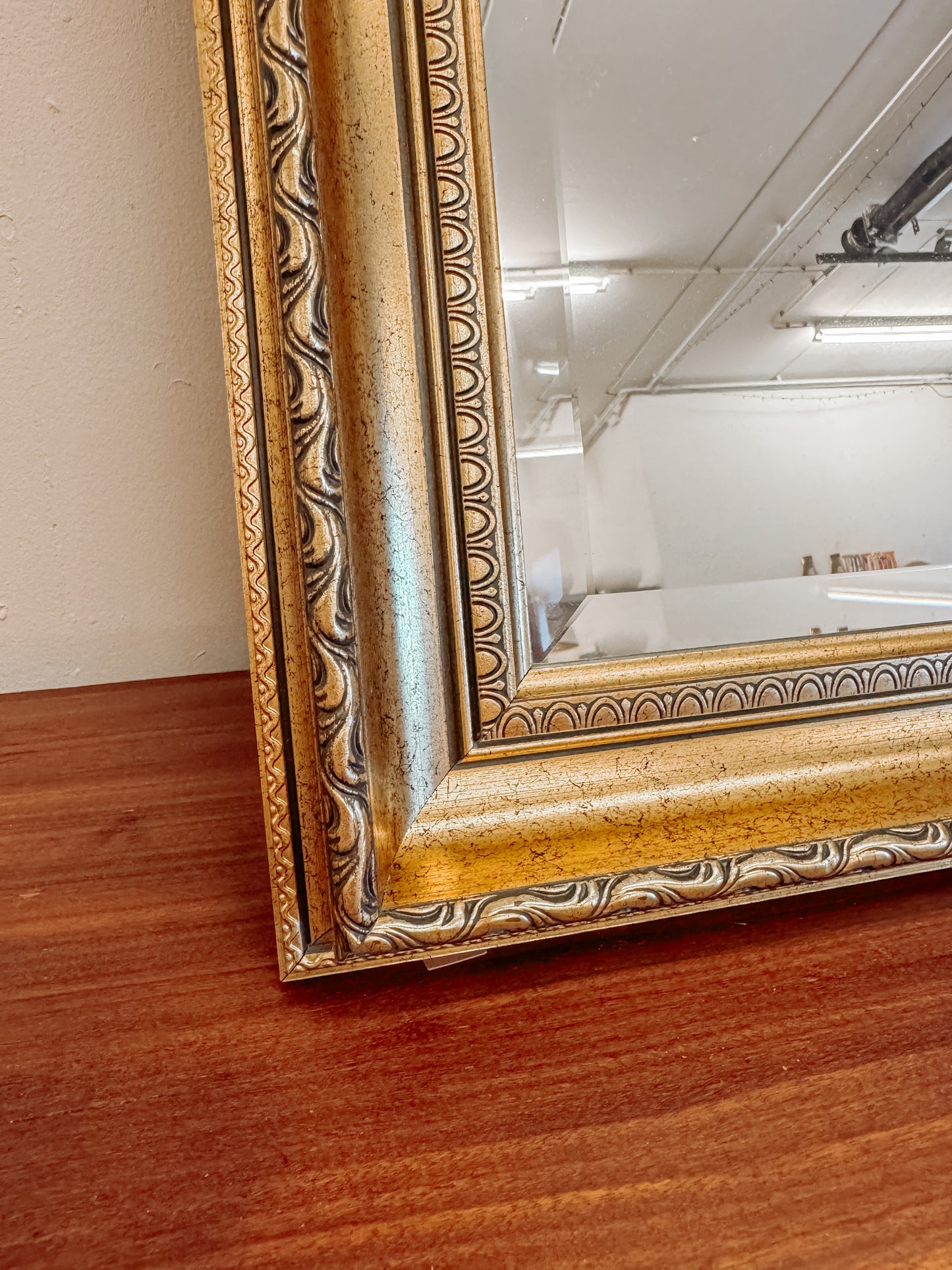 Vintage XL facet geslepen spiegel met gouden lijst