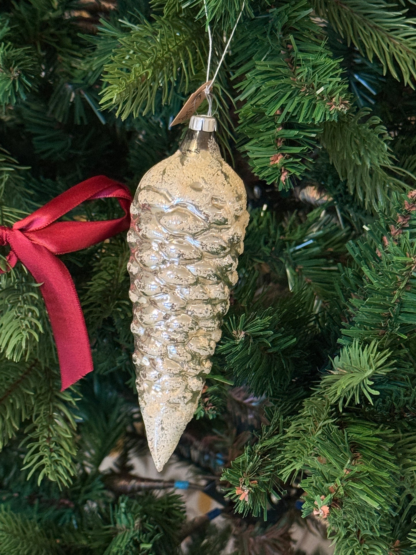 Vintage glazen dennenappel kerstornament zilver