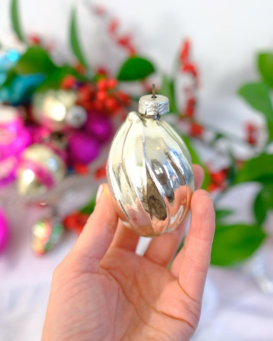 Silver tulip ornament 