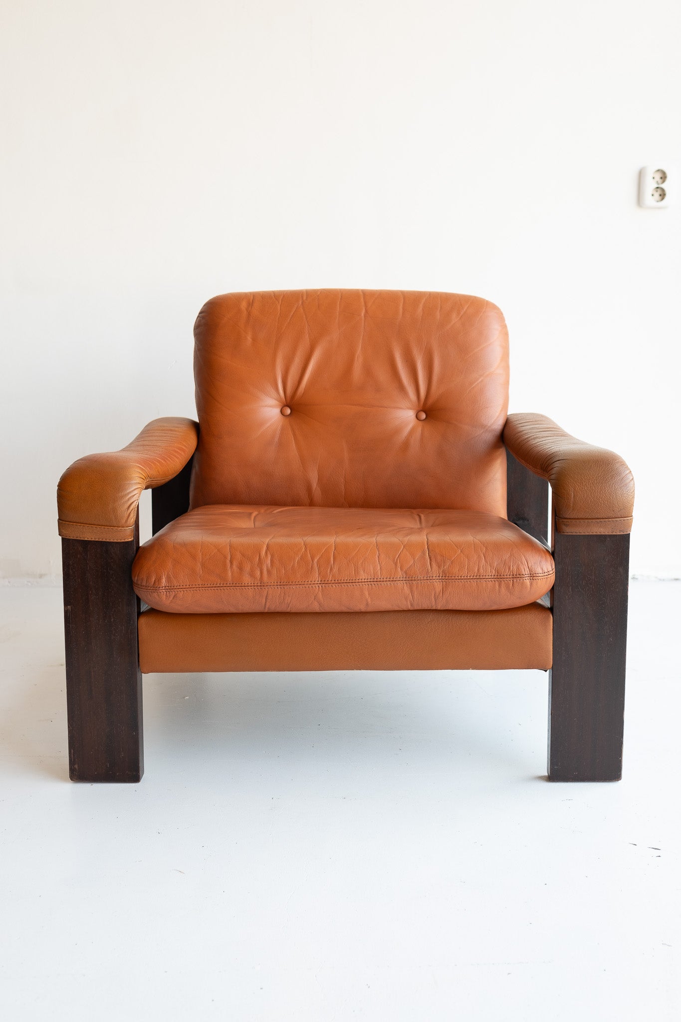 Deense cognac leren fauteuil jaren 70