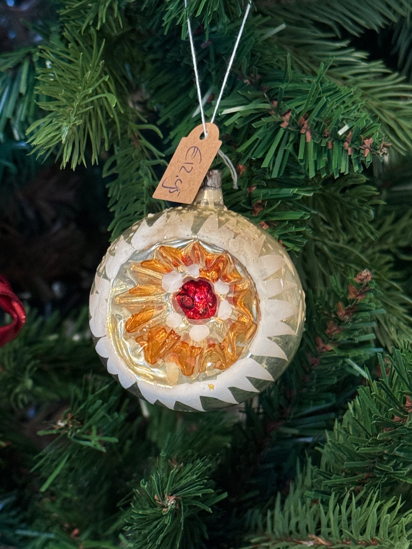 Antieke mondgeblazen deuk kerstbal