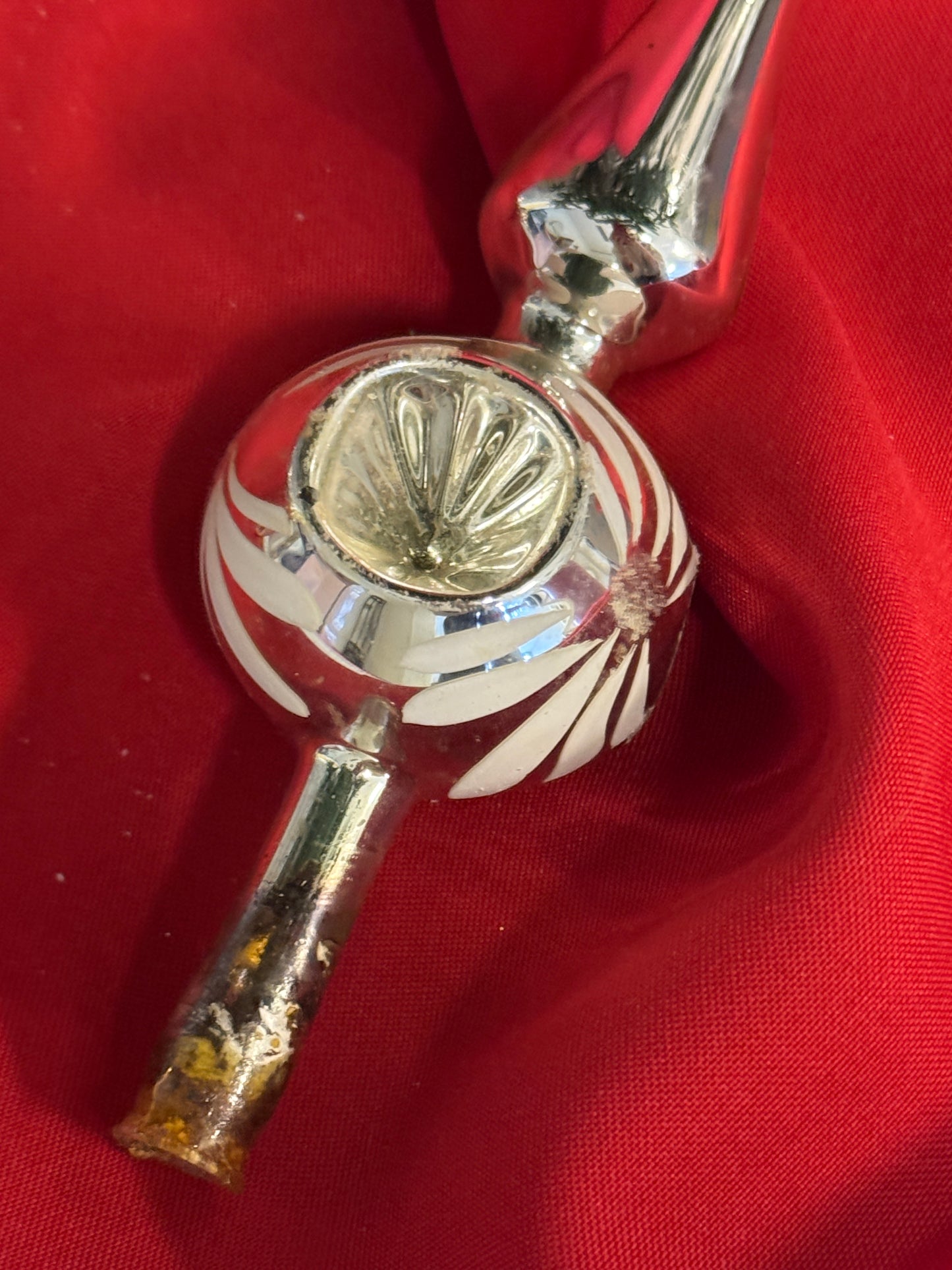 Vintage mondgeblazen zilveren piek met deuken