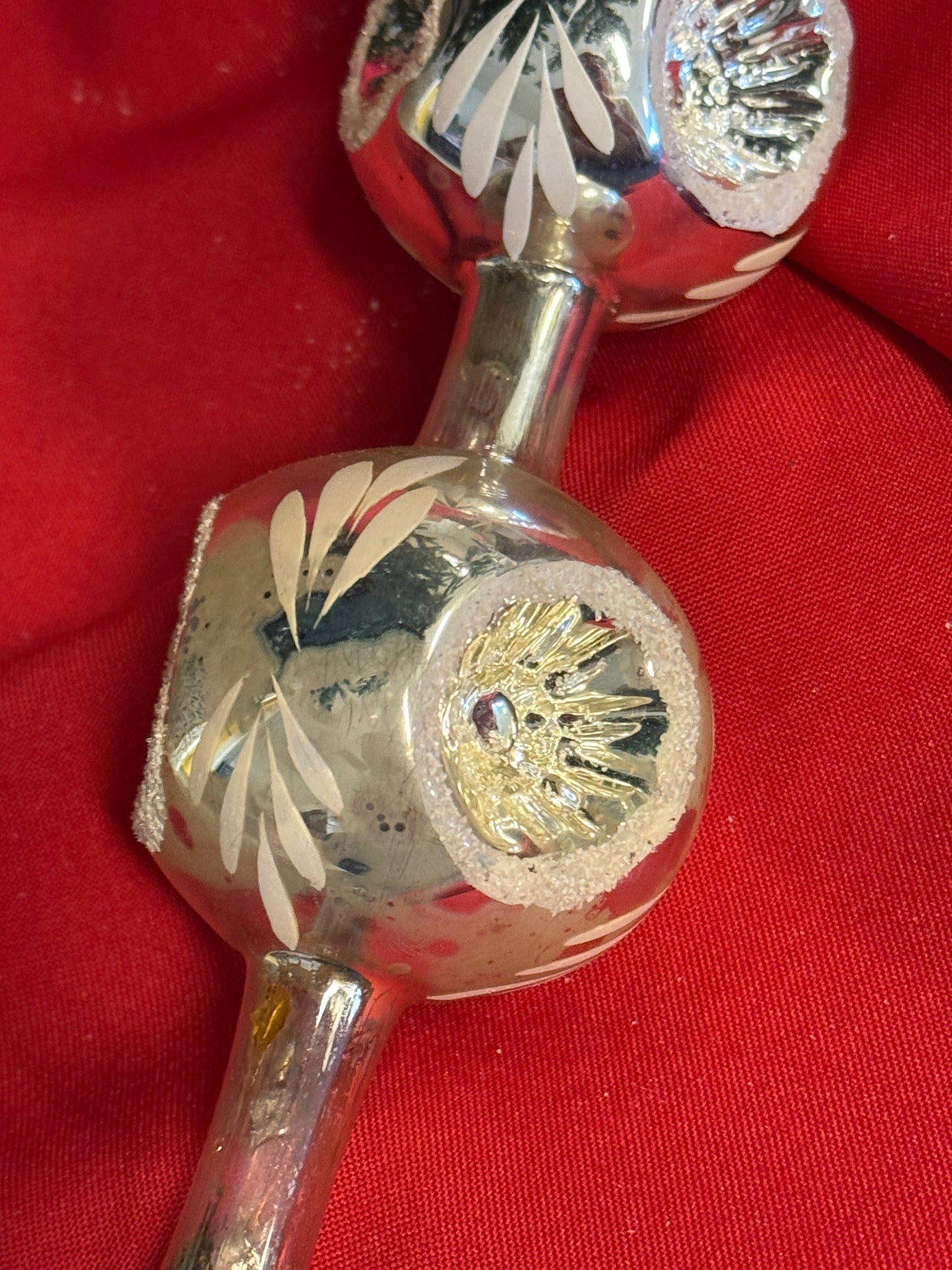 Vintage grote mondgeblazen zilveren piek met deuken