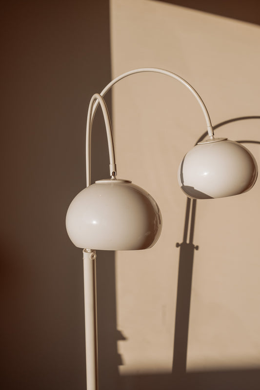 Witte Dijkstra vloerlamp met dubbele boog