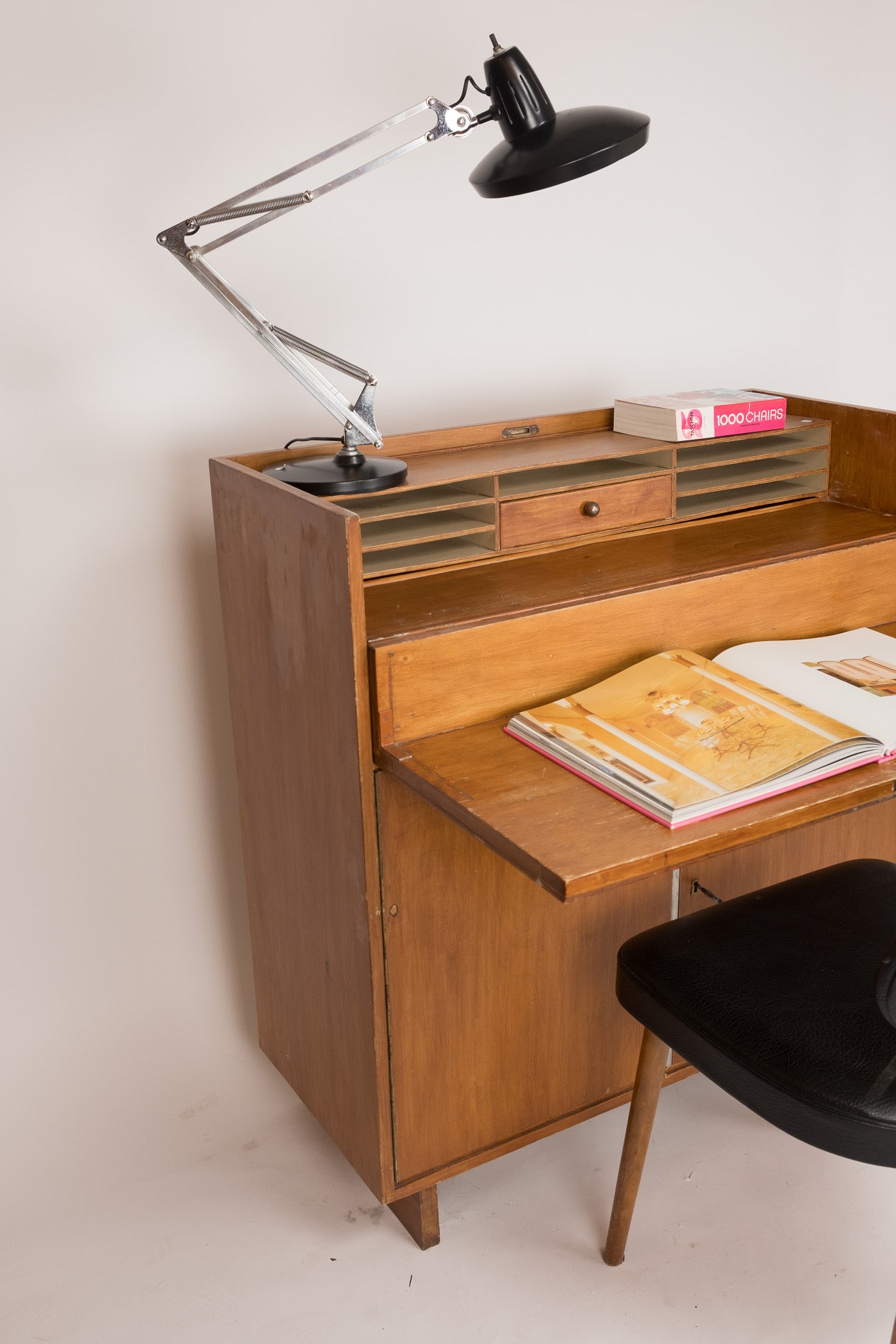 Vintage "secret desk" kast met uitklapbaar bureautje