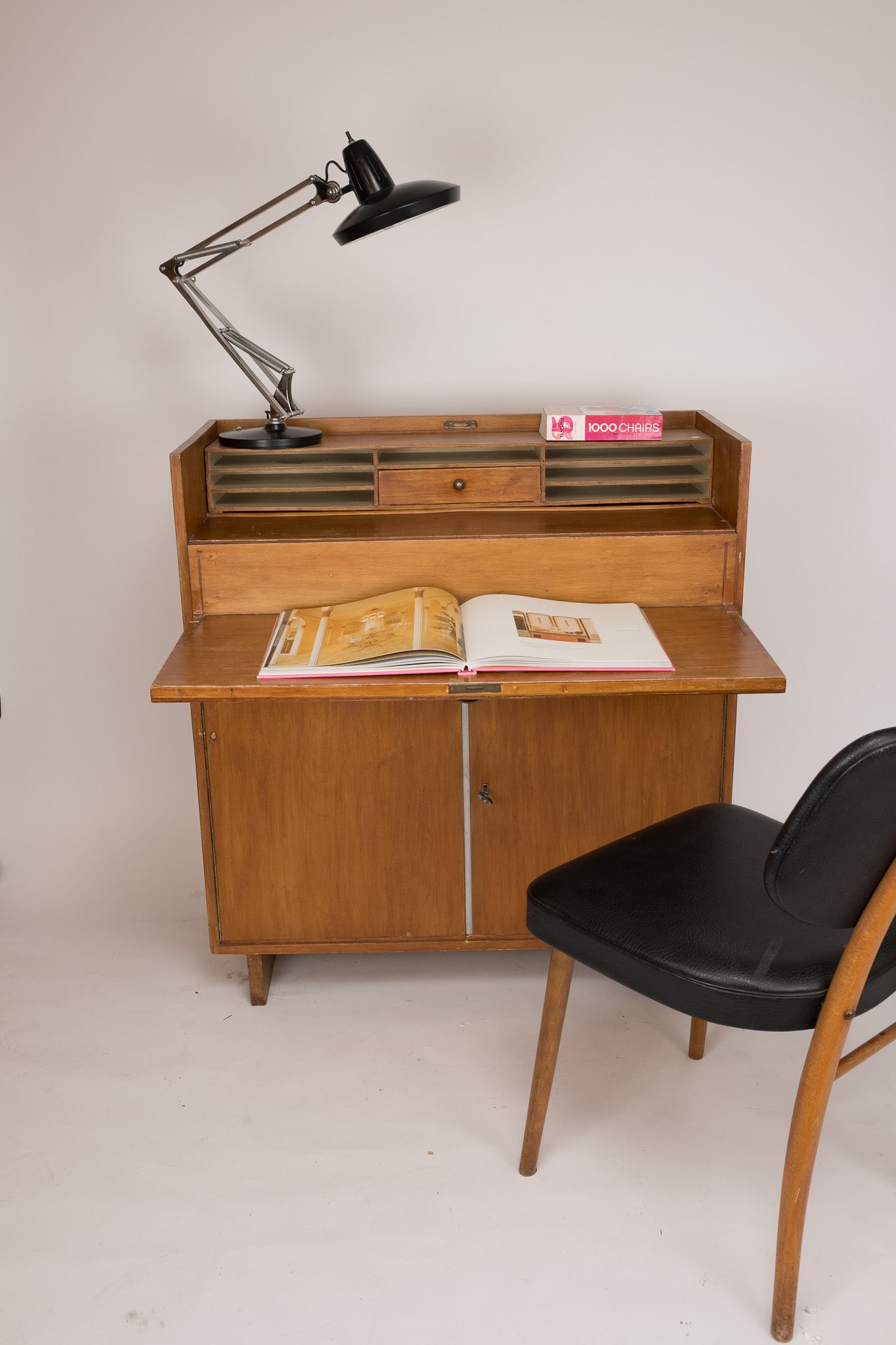 Vintage "secret desk" kast met uitklapbaar bureautje