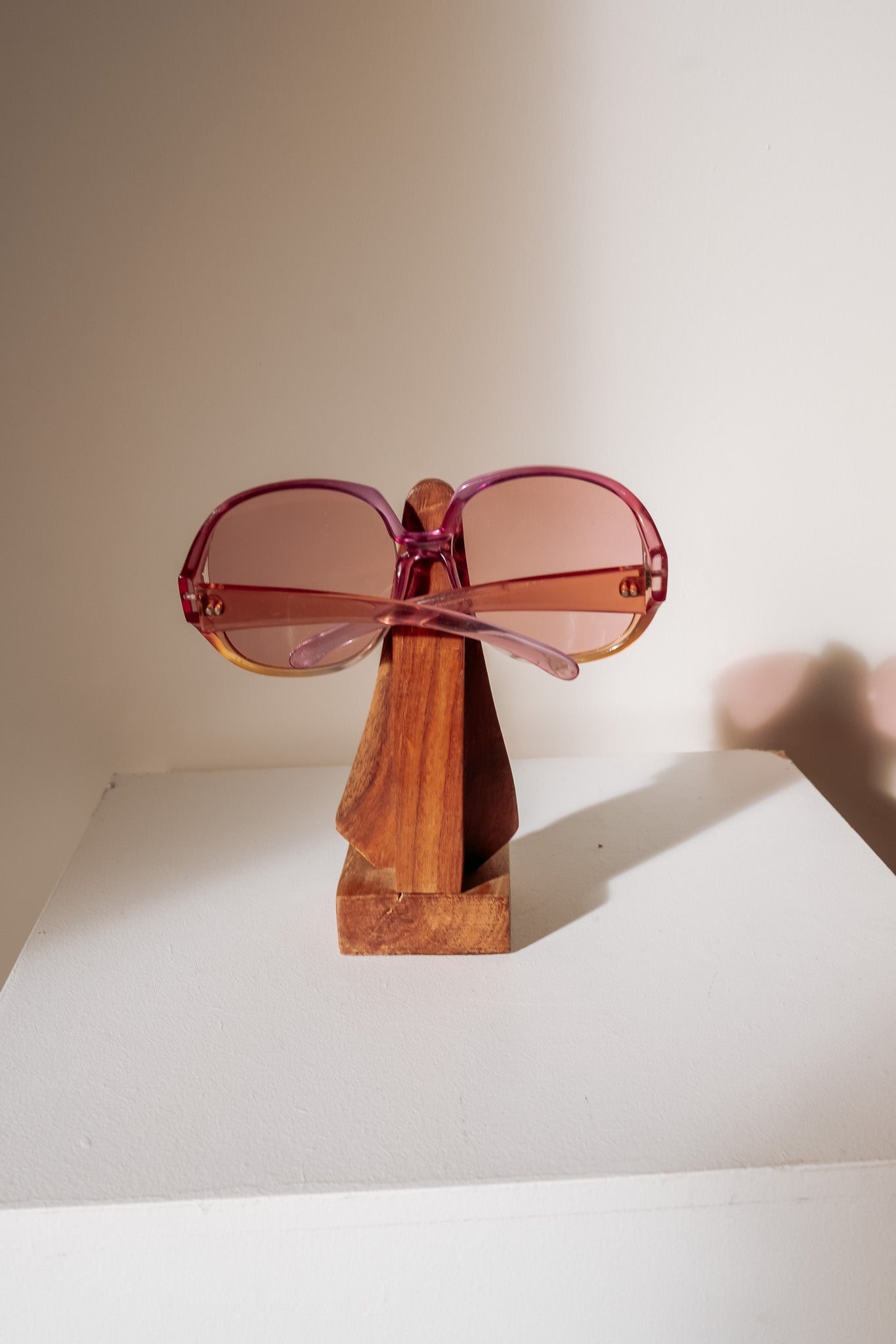 Vintage houten brillenhouder