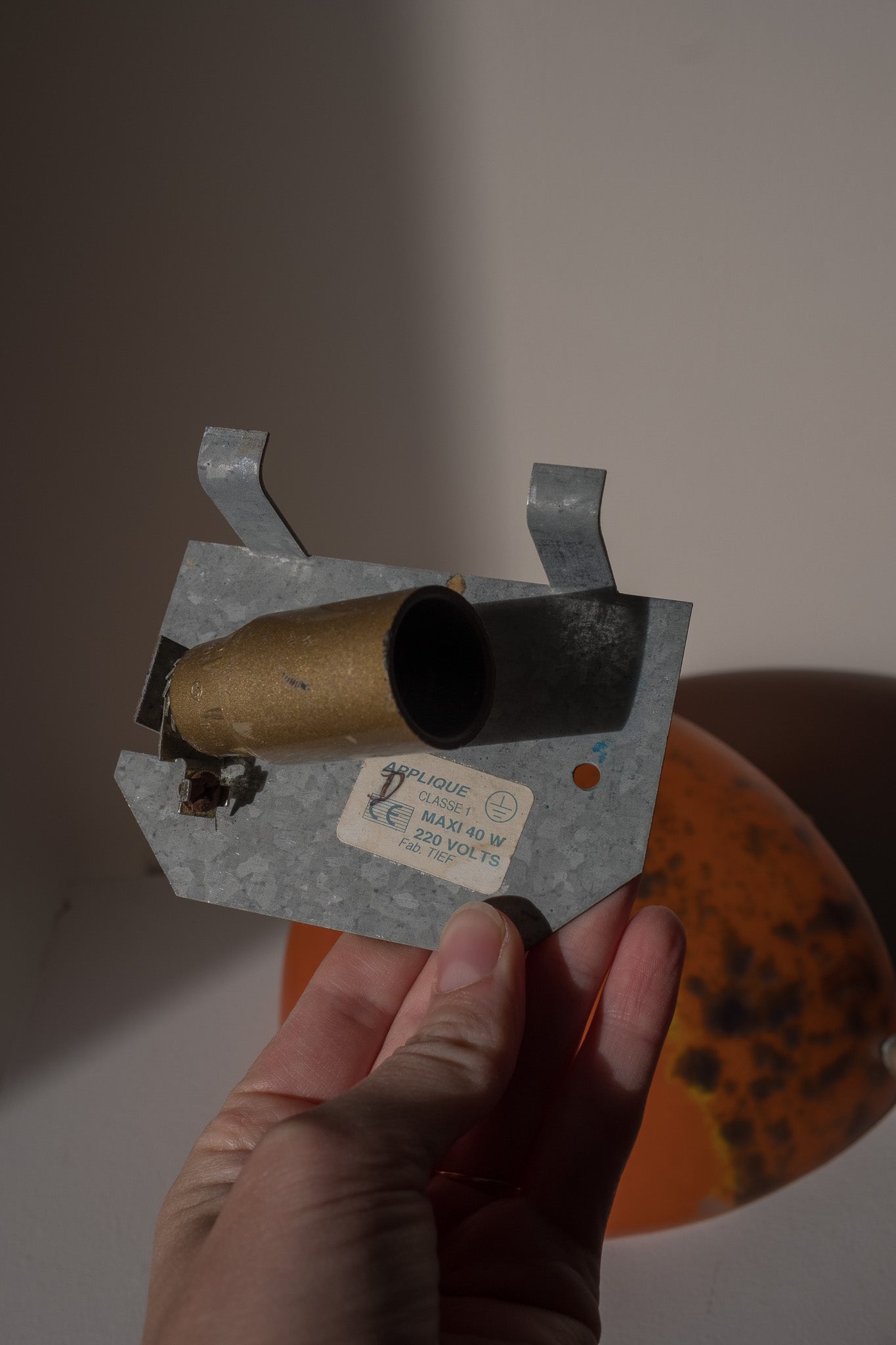 Art Deco pate de verre wandlamp uit Frankrijk