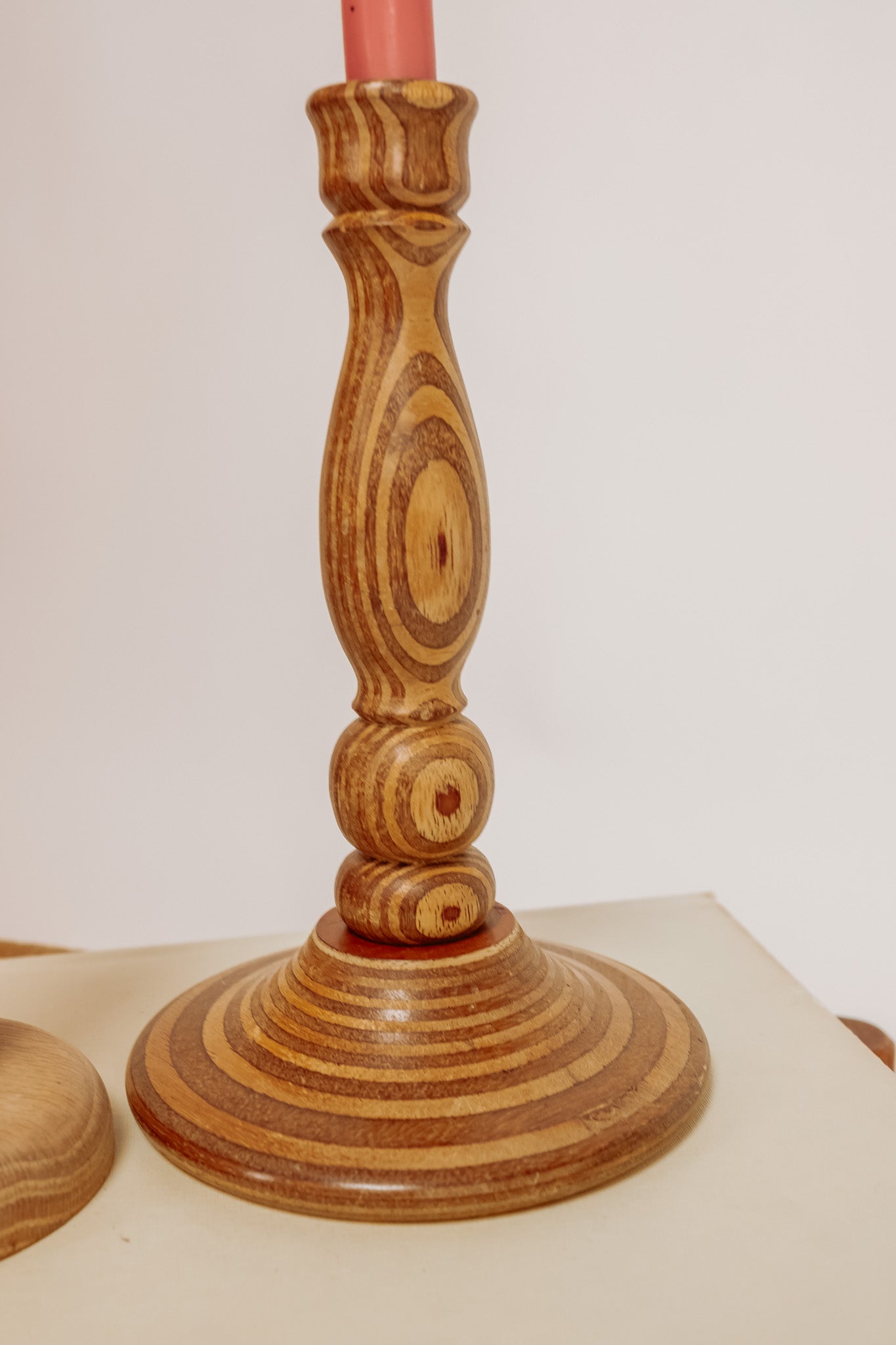 Set van 2 houten kandelaars mix & match