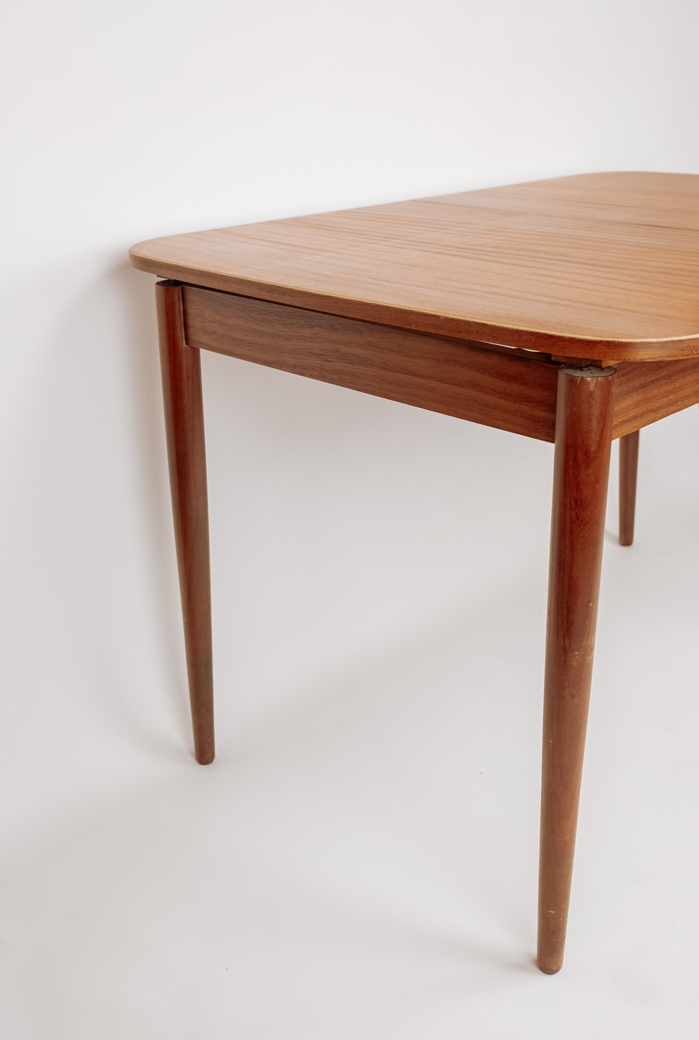 Uitschuifbare vintage eettafel met ronde hoeken, jaren 60