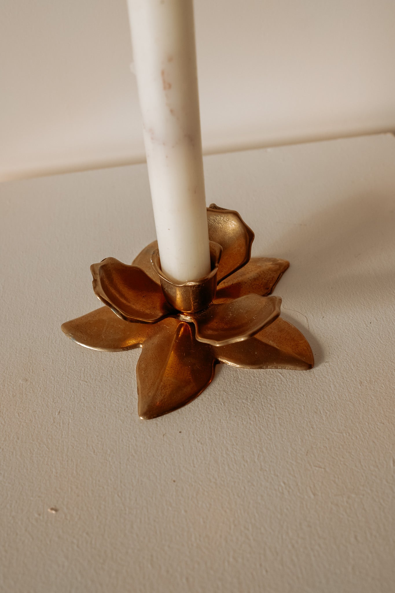 Vintage messing bloemenkandelaar (2 stuks beschikbaar)