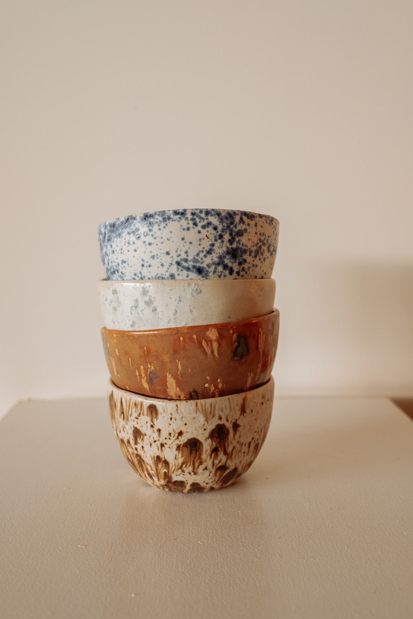 Unieke handgemaakte keramieken cappuccino mokken - set van 4