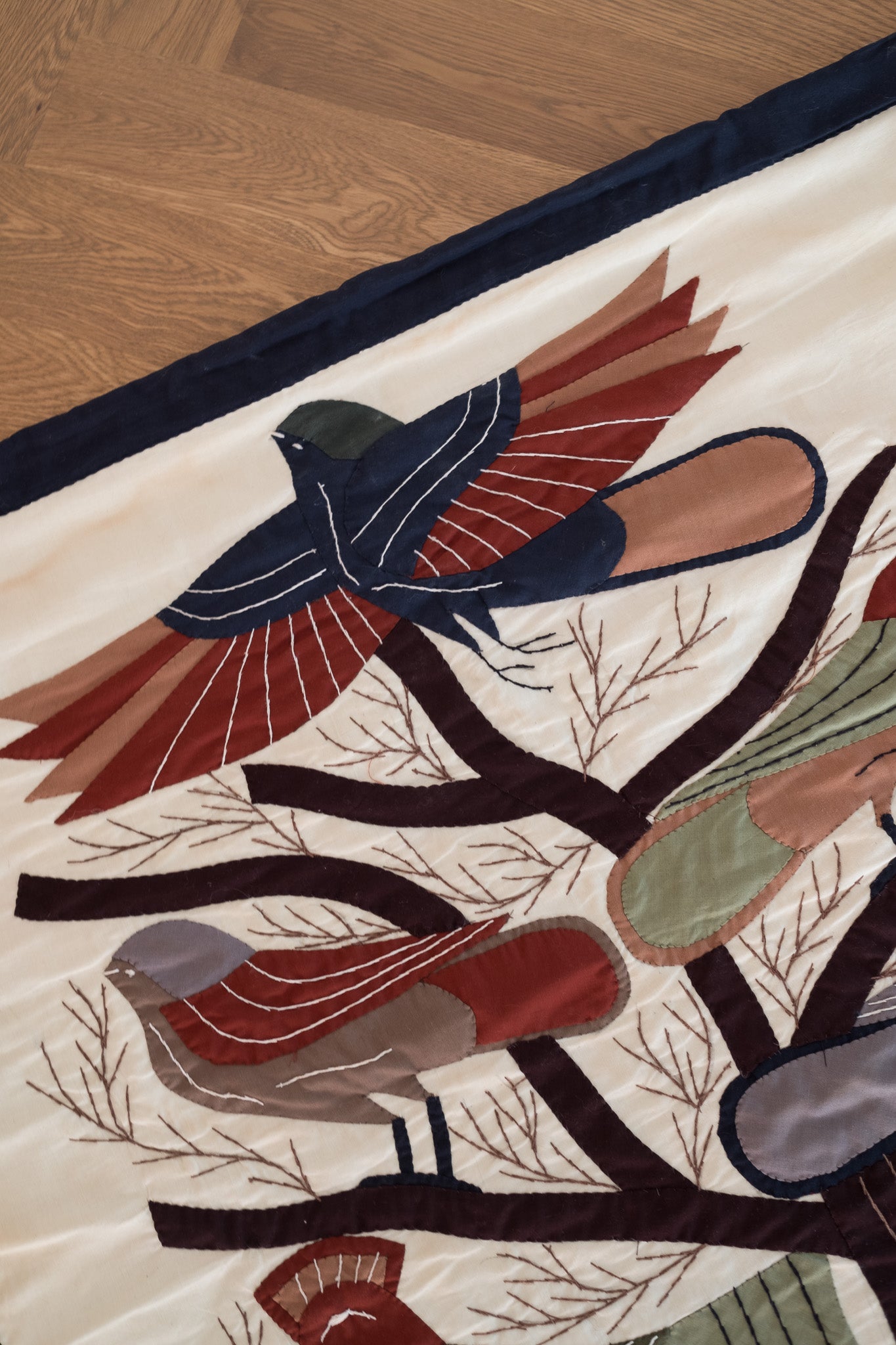 Handgemaakt quilted wandkleed met vogels (84x84cm)