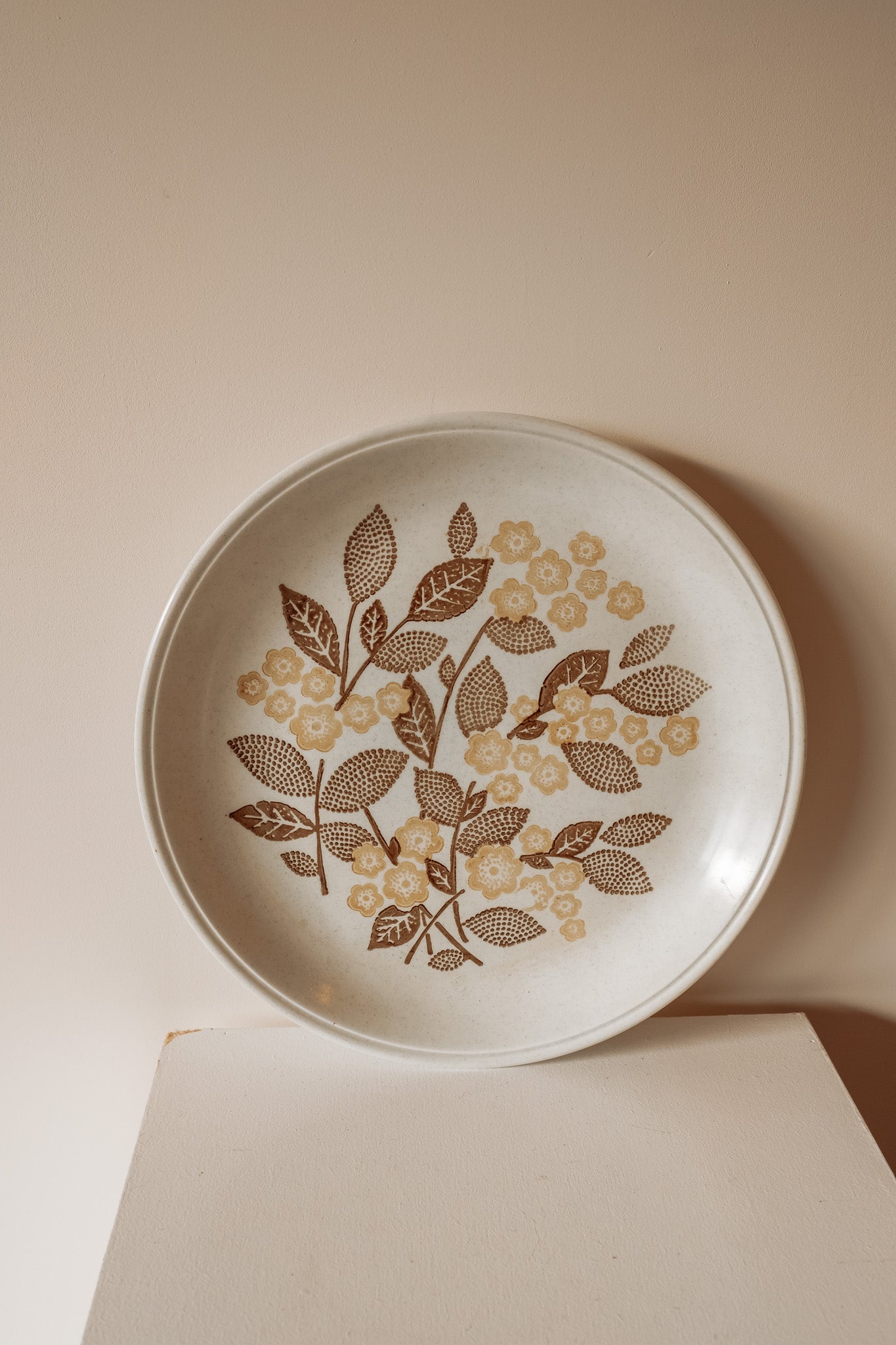 Keramieken serveerschaal, jaren 70