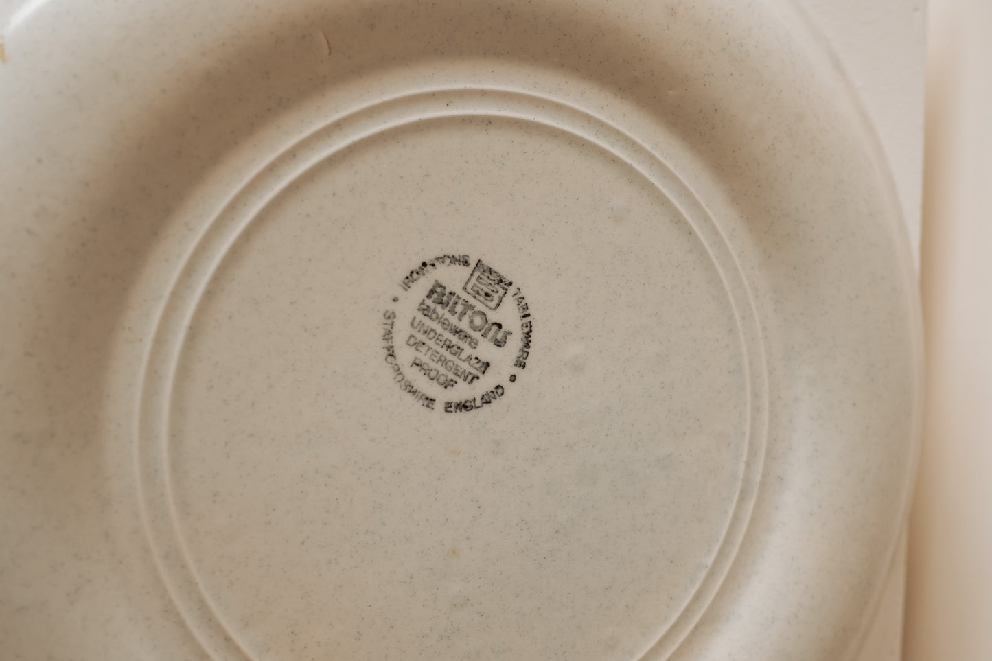 Keramieken serveerschaal, jaren 70