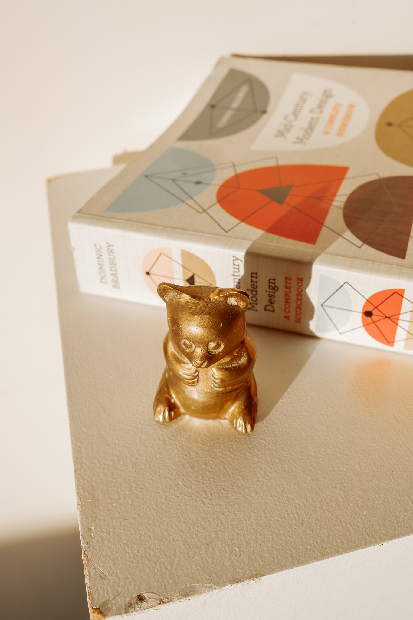 Messing beeldje van een beertje