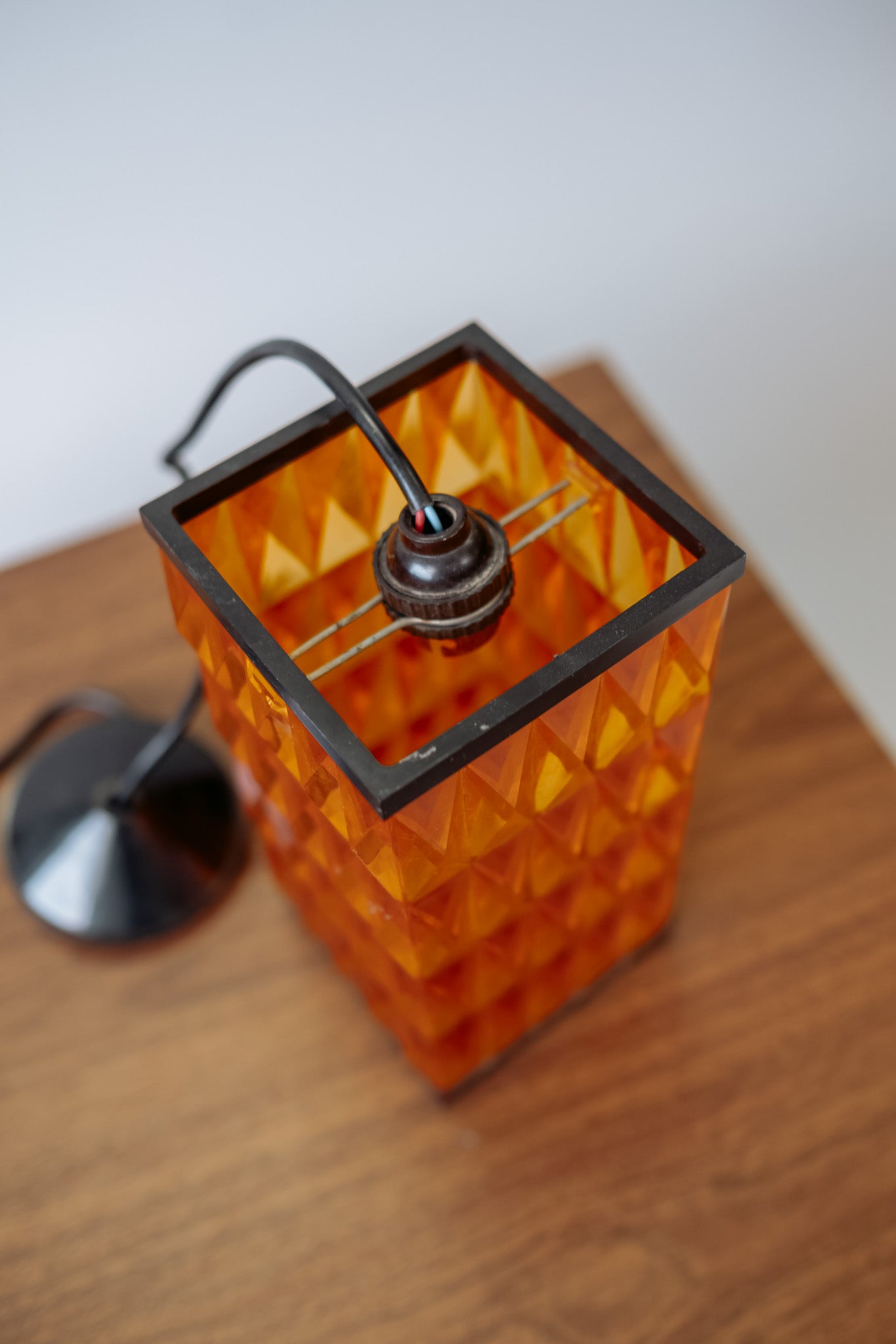 Orange diamond pattern hanging lamp