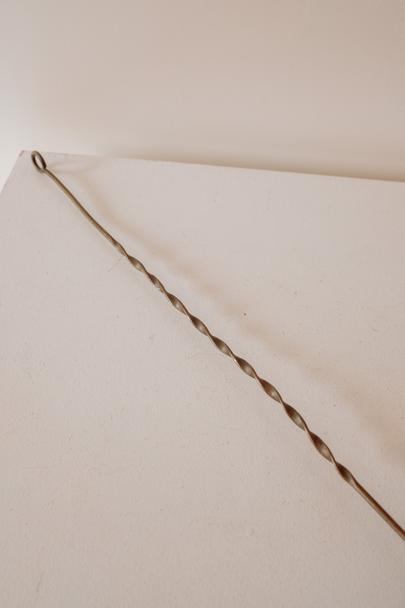 Antieke messing kaarsdover 35cm