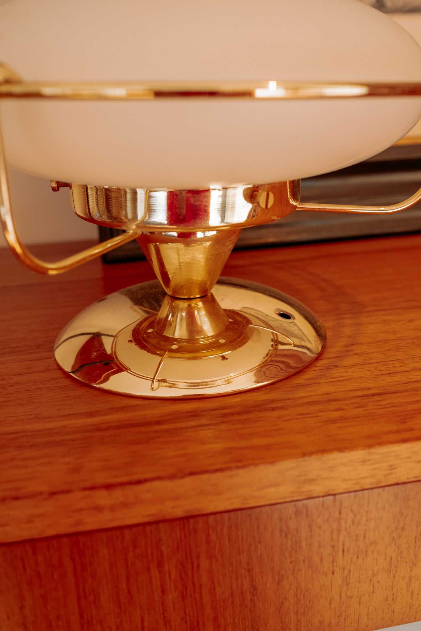 Vintage Steinhauer plafonnière lamp met melkglas