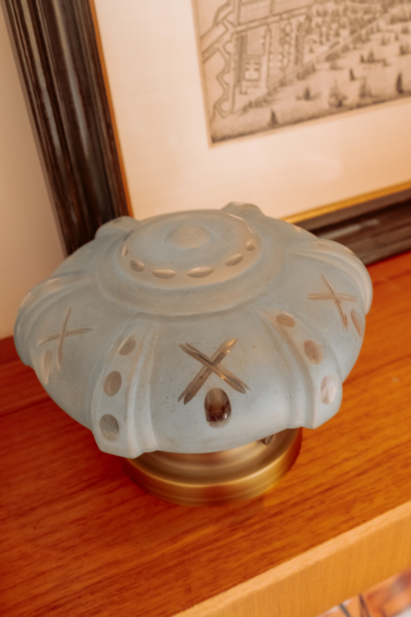 Vintage lichtblauwe glazen plafondlamp met nieuwe armatuur